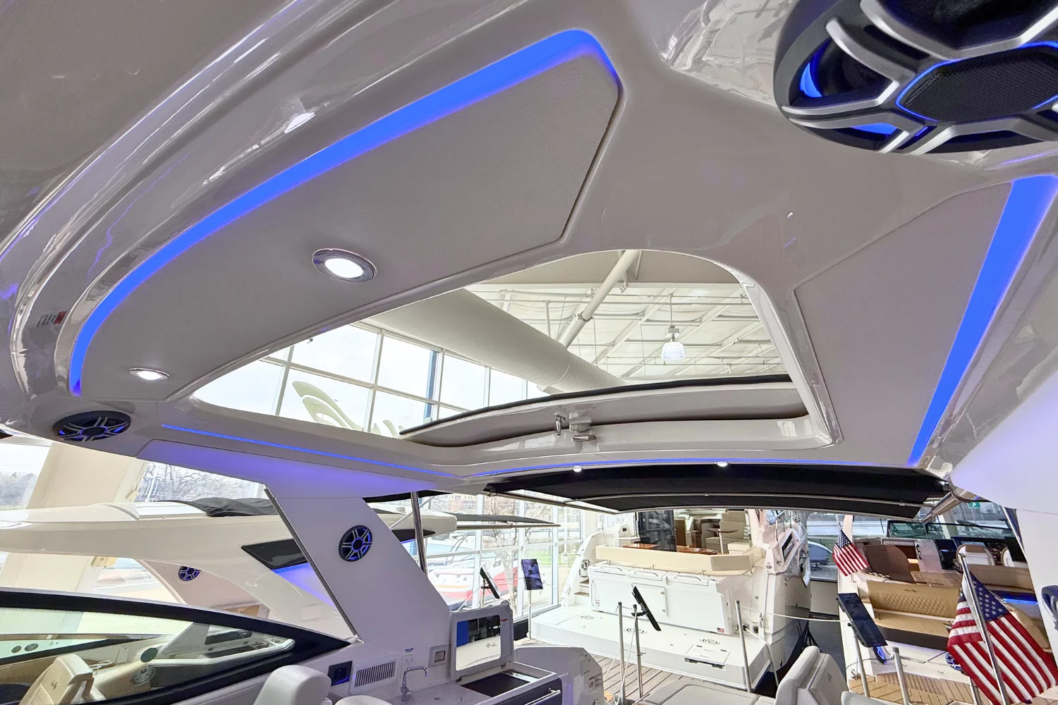 2026 Sea Ray Sundancer 320 Image Thumbnail #35