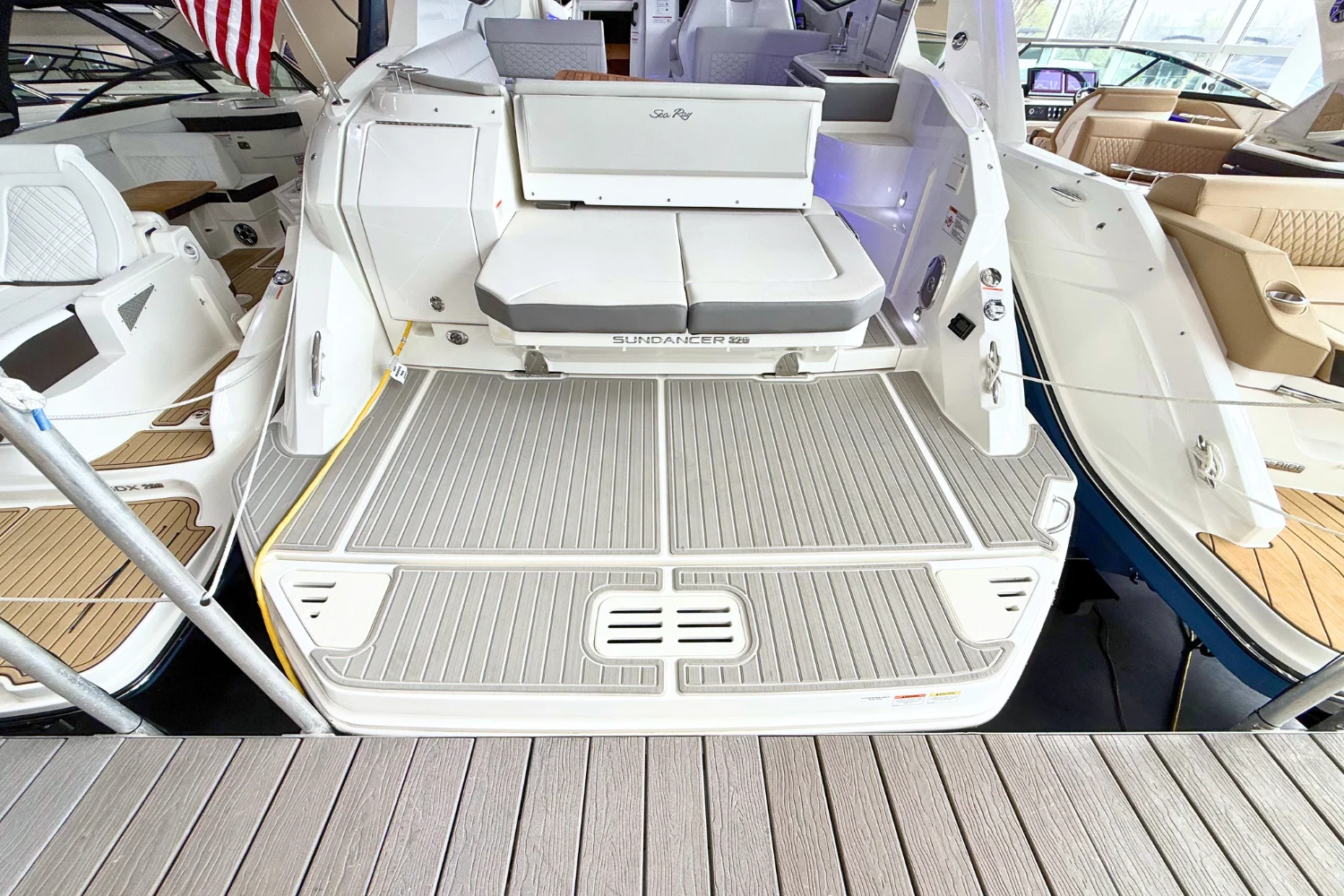 2026 Sea Ray Sundancer 320 Image Thumbnail #6