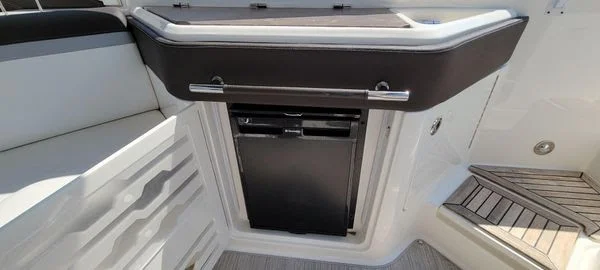 2017 Sea Ray 310 SLX Image Thumbnail #5