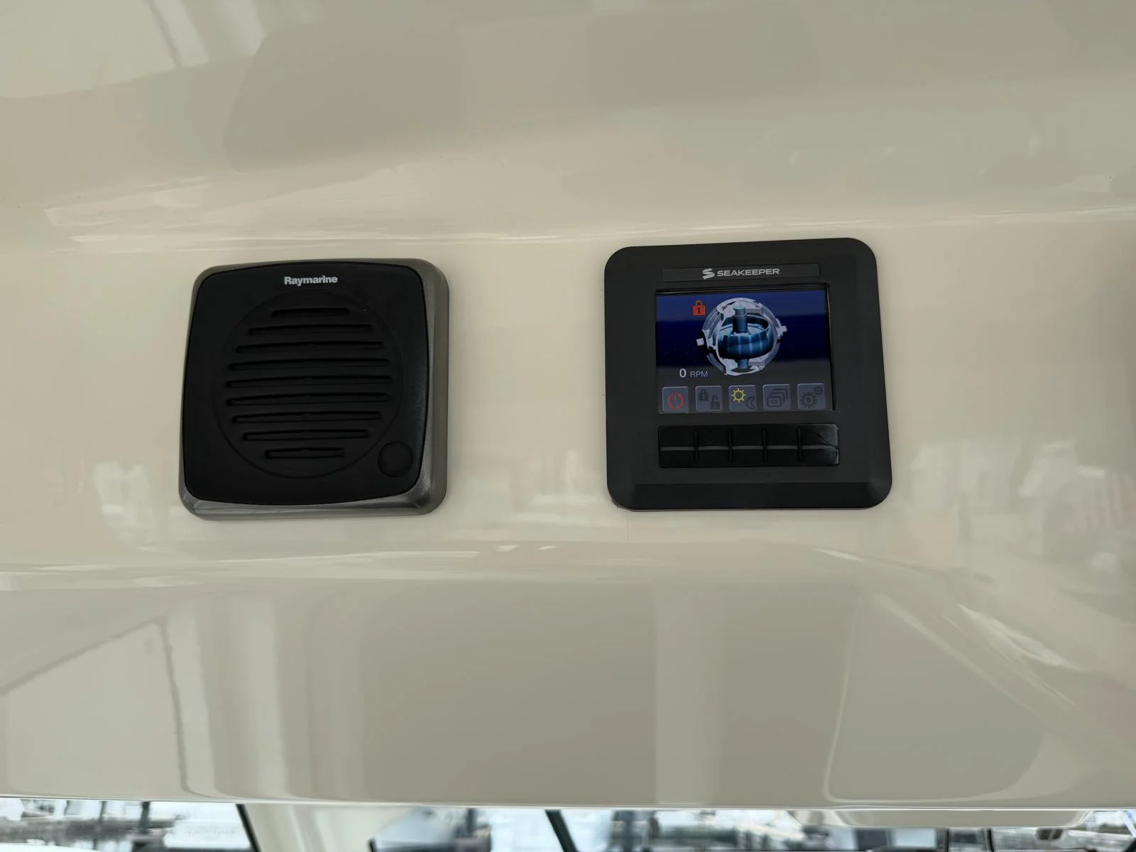 2017 Boston Whaler 420 OUTRAGE Image Thumbnail #15