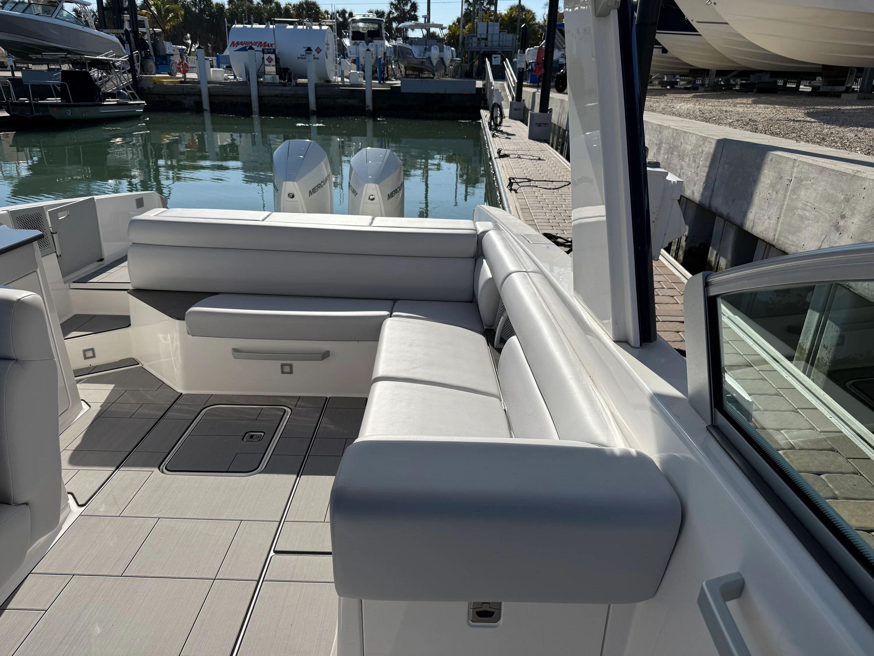 2022 Aviara AV32 OB Image Thumbnail #9