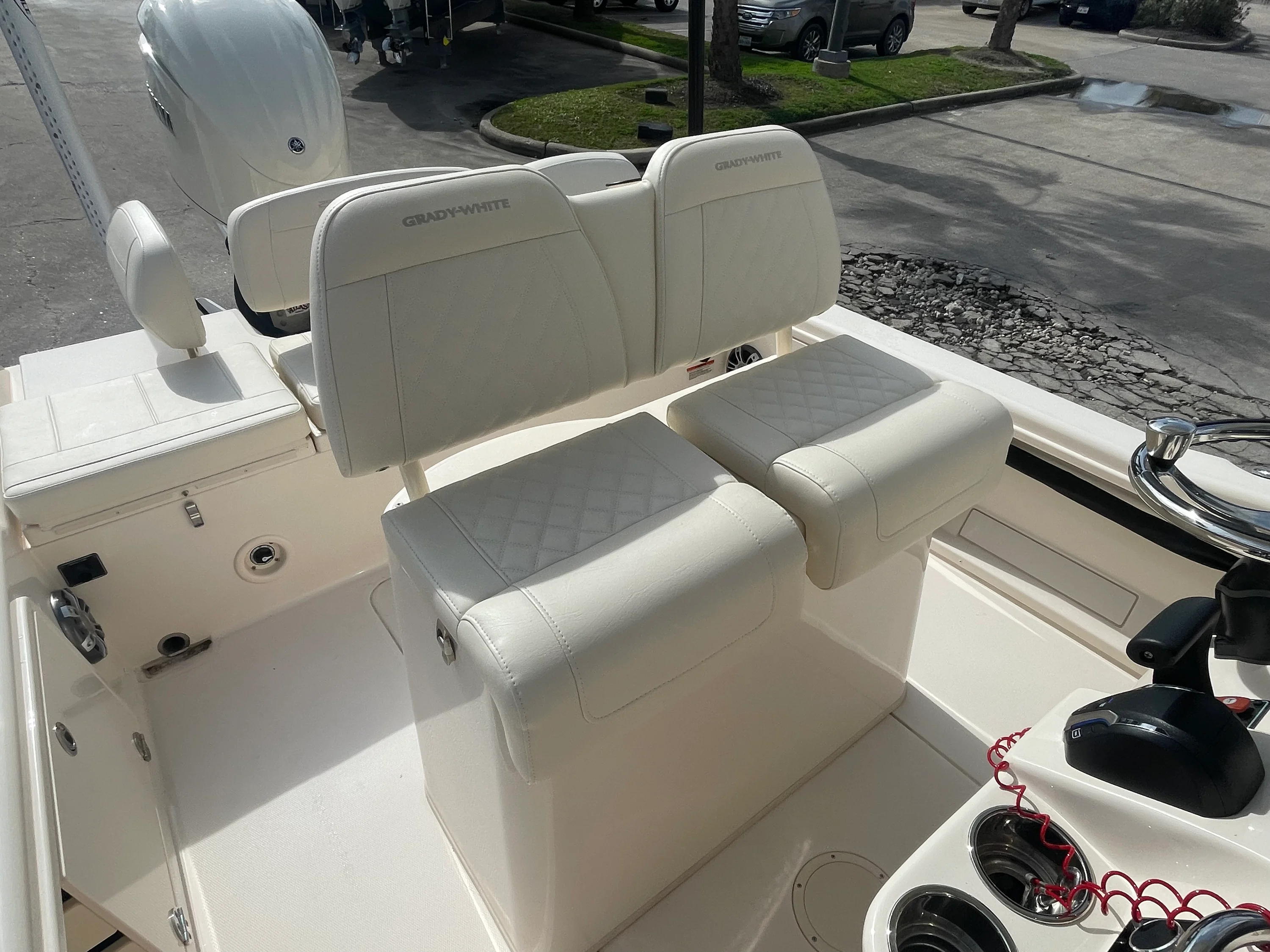 2025 Grady-White 251 COASTAL EXPLORER Image Thumbnail #13