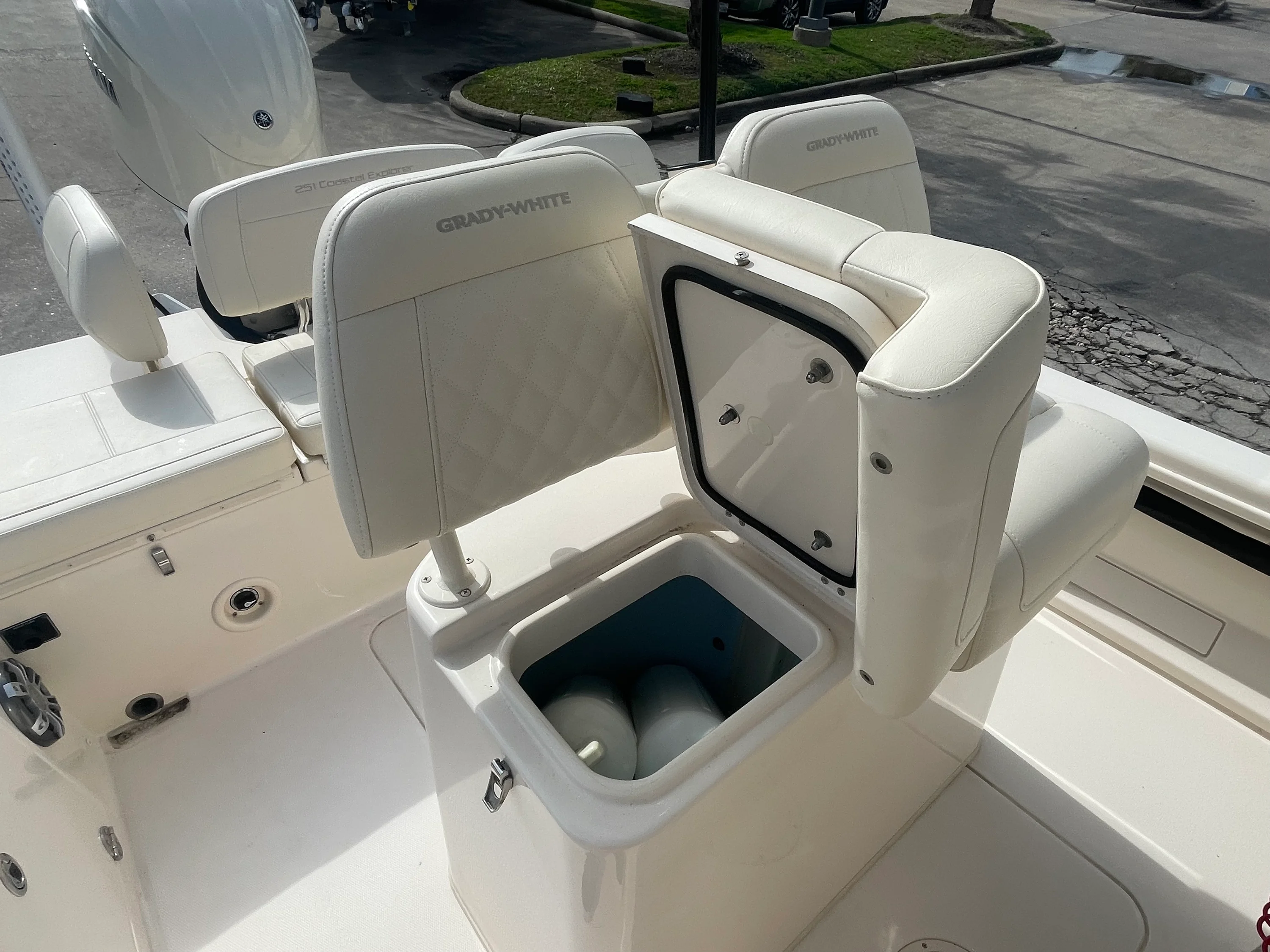 2025 Grady-White 251 COASTAL EXPLORER Image Thumbnail #14