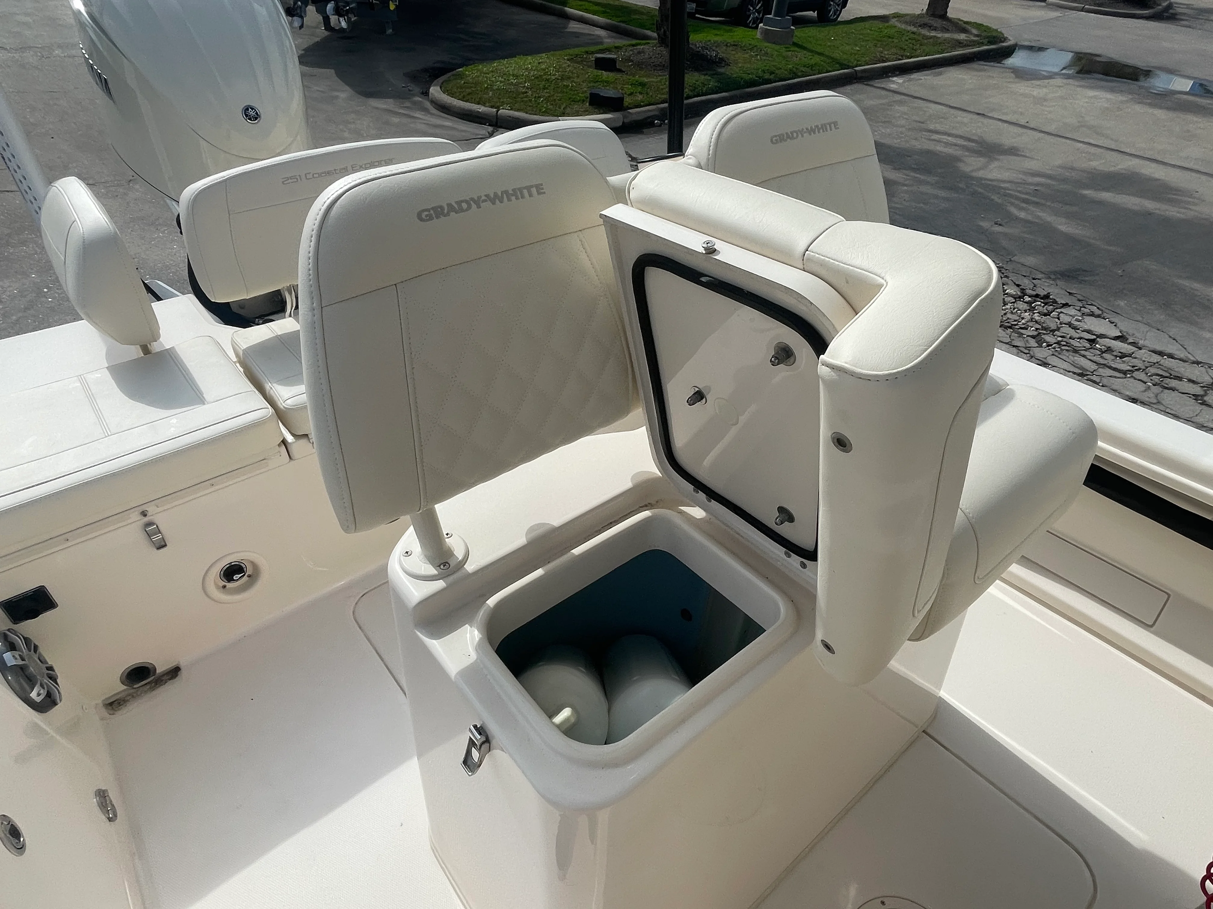 2025 Grady-White 251 COASTAL EXPLORER Image Thumbnail #14