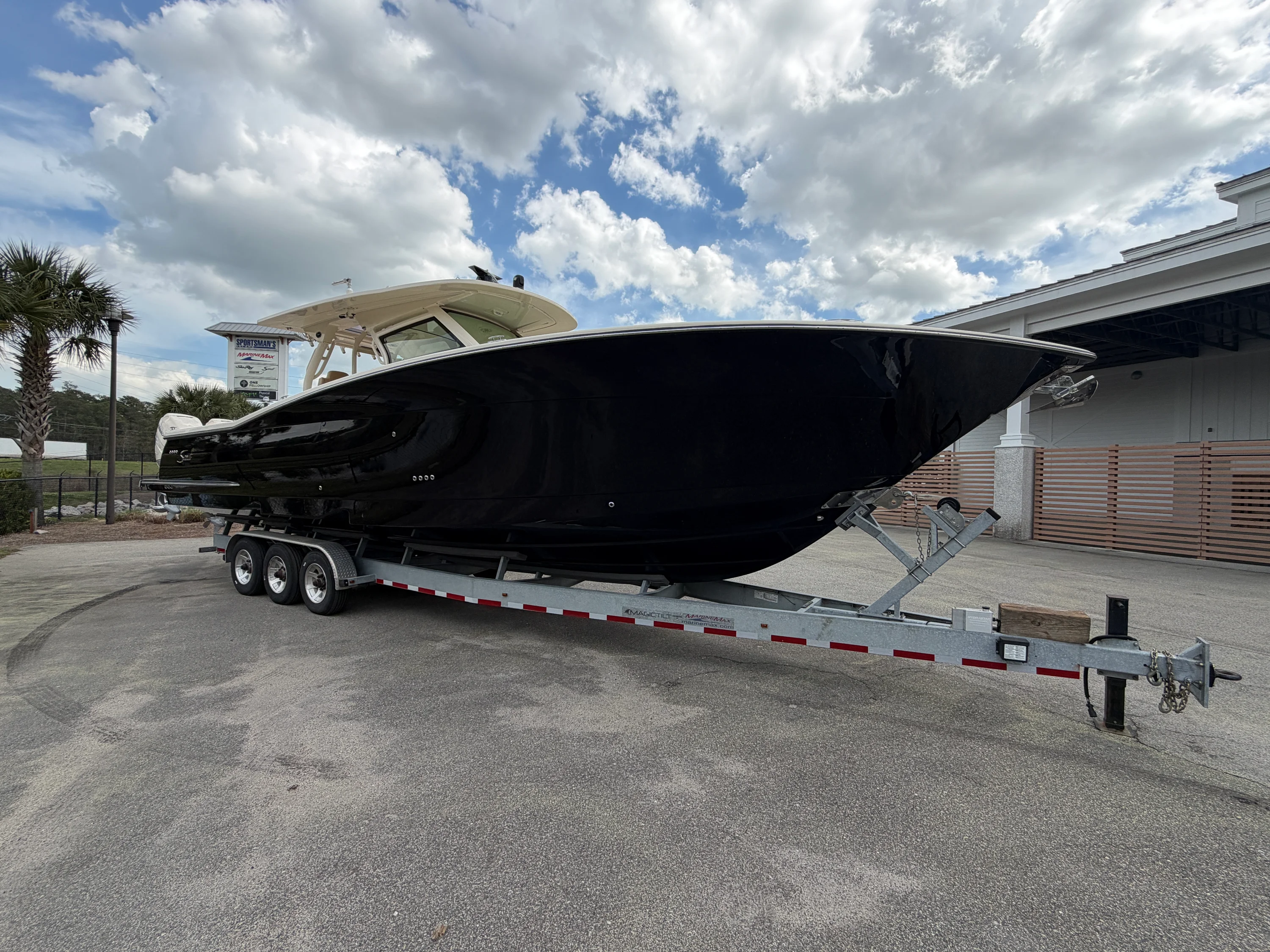 2022 Scout 380 LXF Image Thumbnail #1