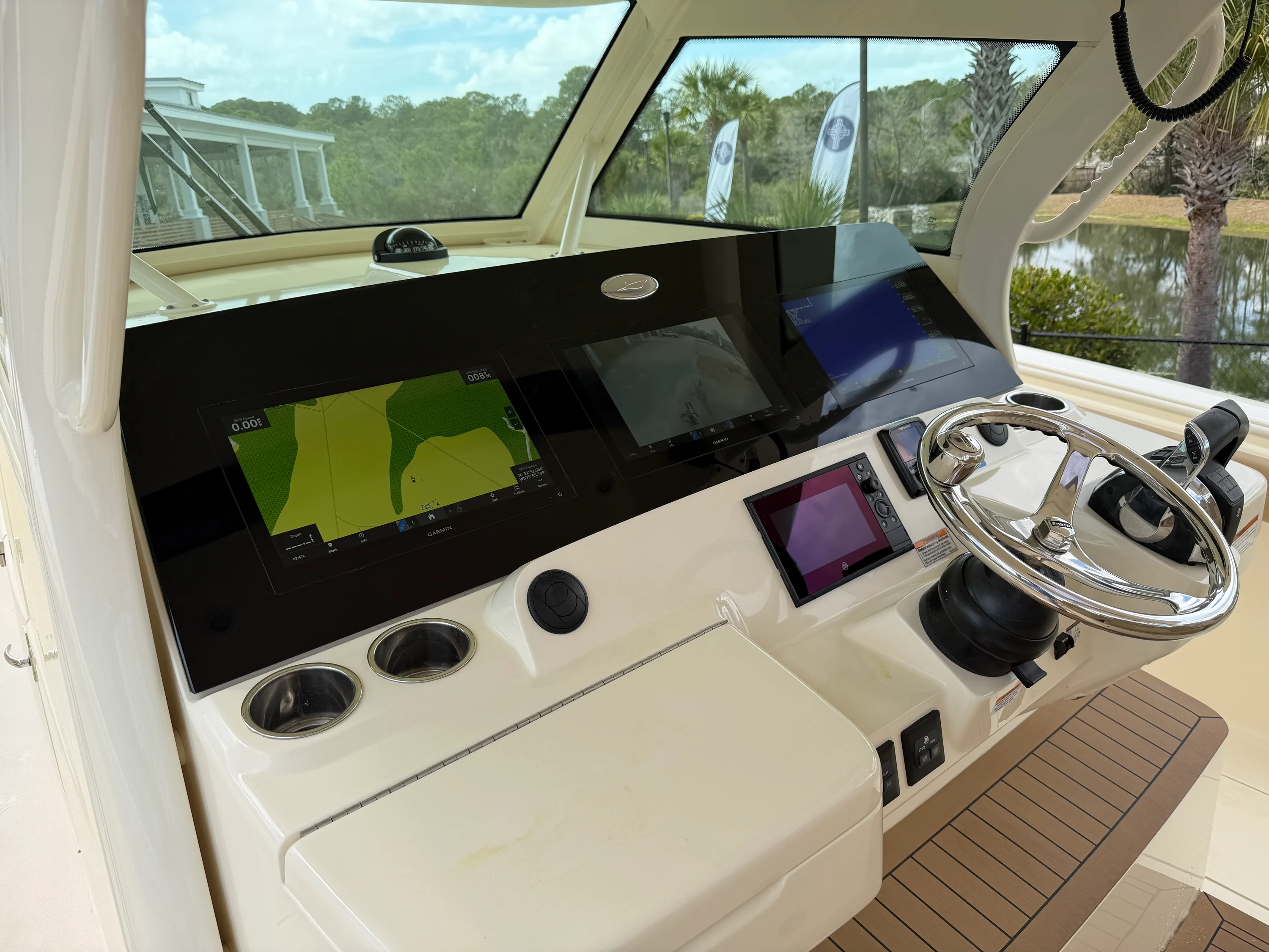 2022 Scout 380 LXF Image Thumbnail #7