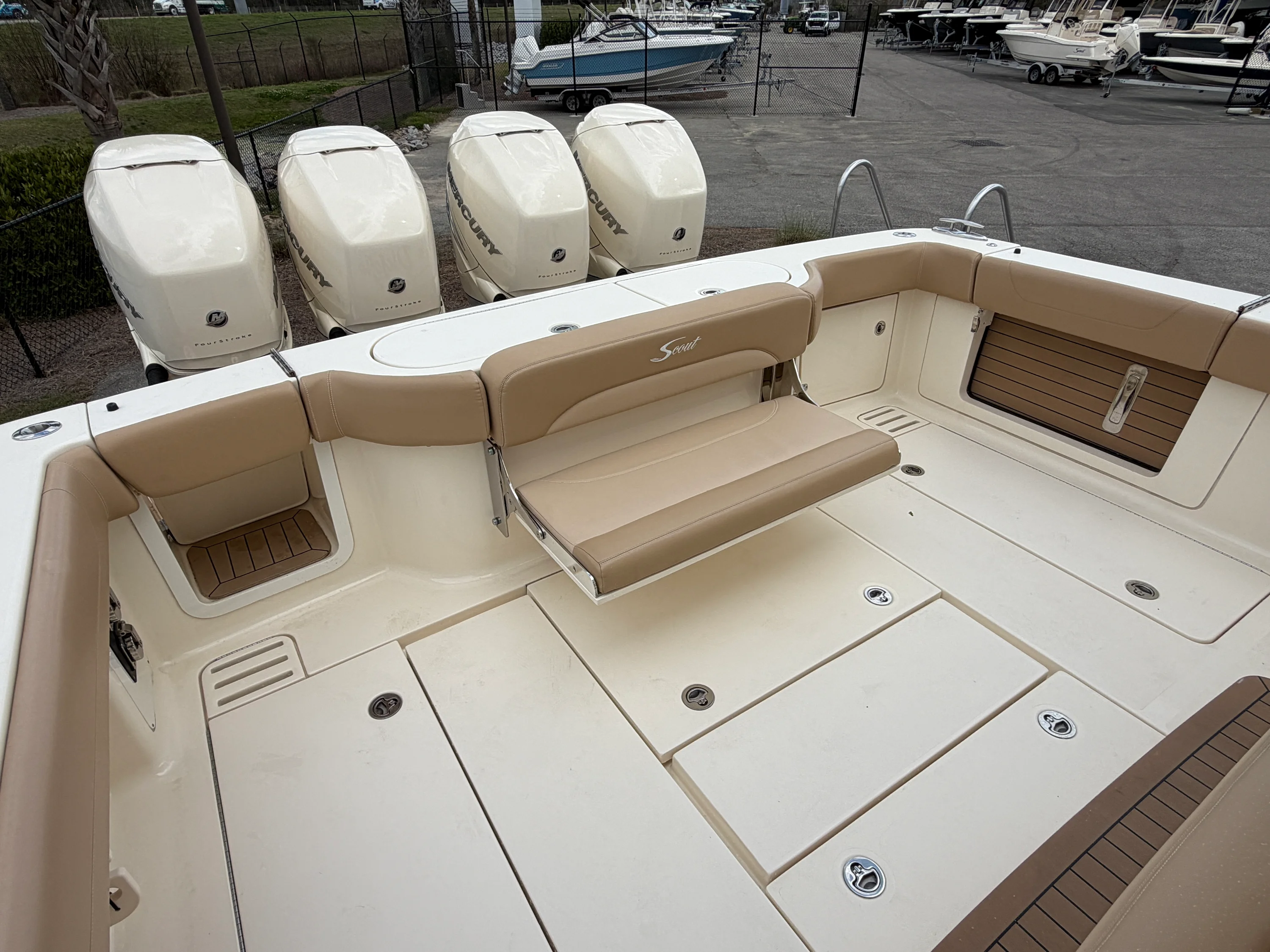 2022 Scout 380 LXF Image Thumbnail #4