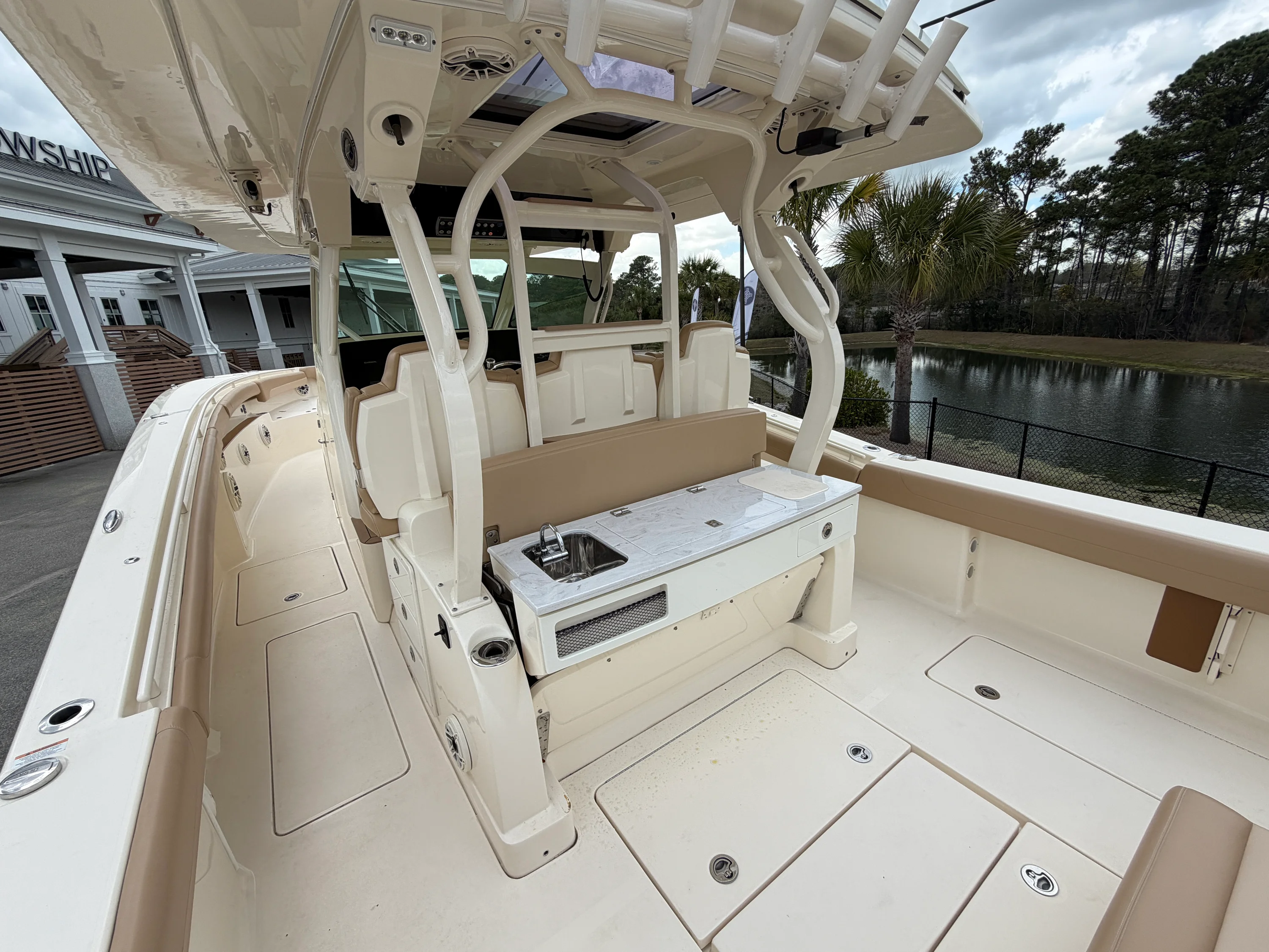 2022 Scout 380 LXF Image Thumbnail #6