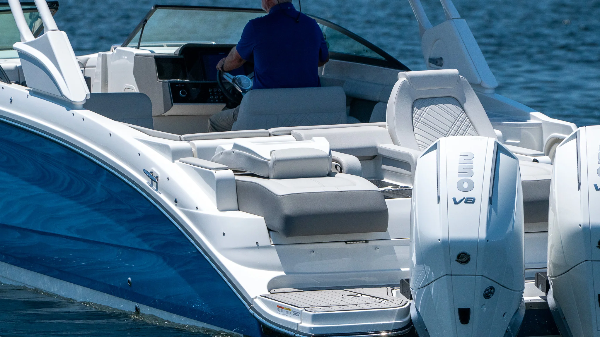 2026 Sea Ray SDX 290 Outboard Image Thumbnail #11
