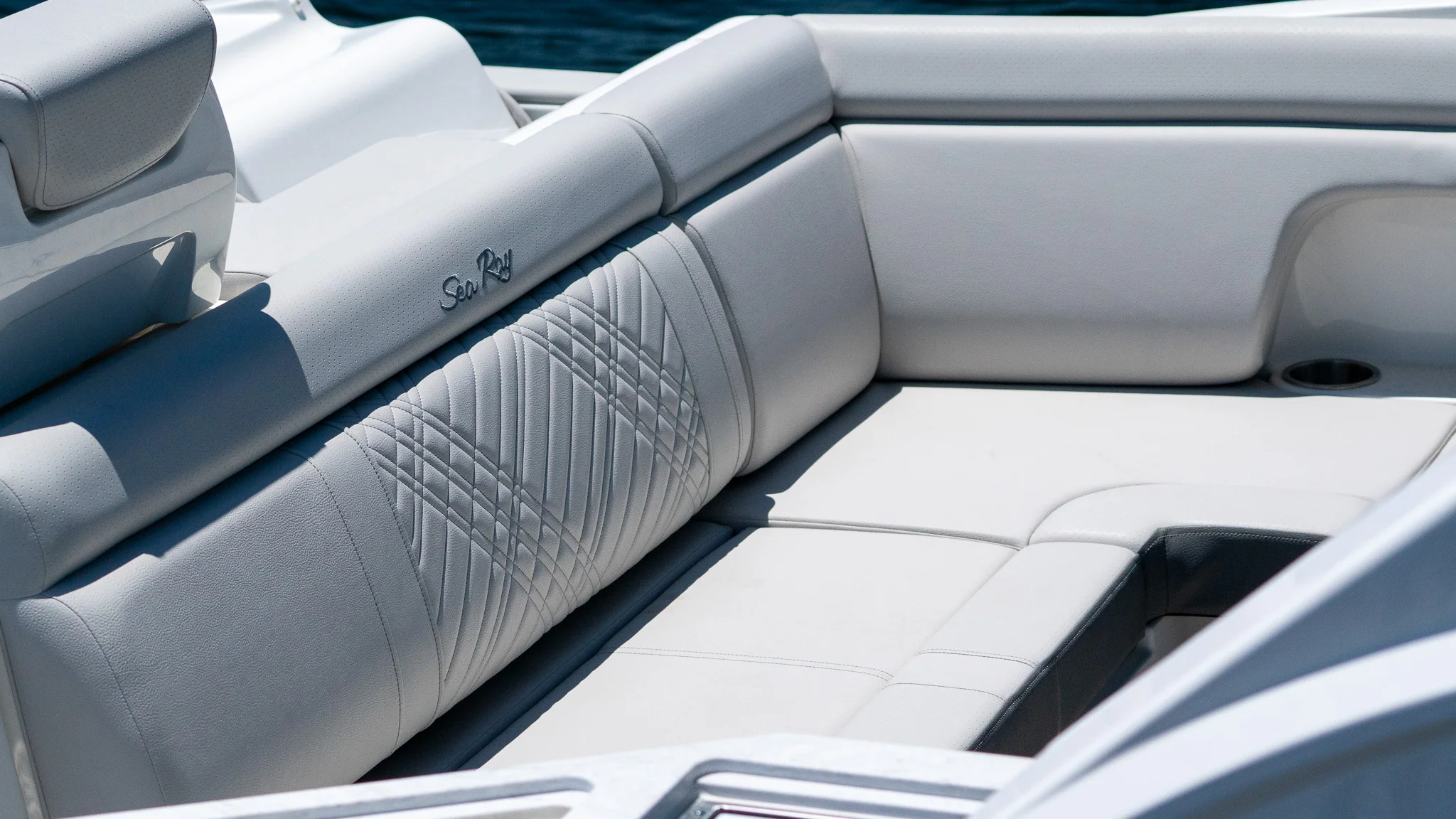 2026 Sea Ray SDX 290 Outboard Image Thumbnail #16