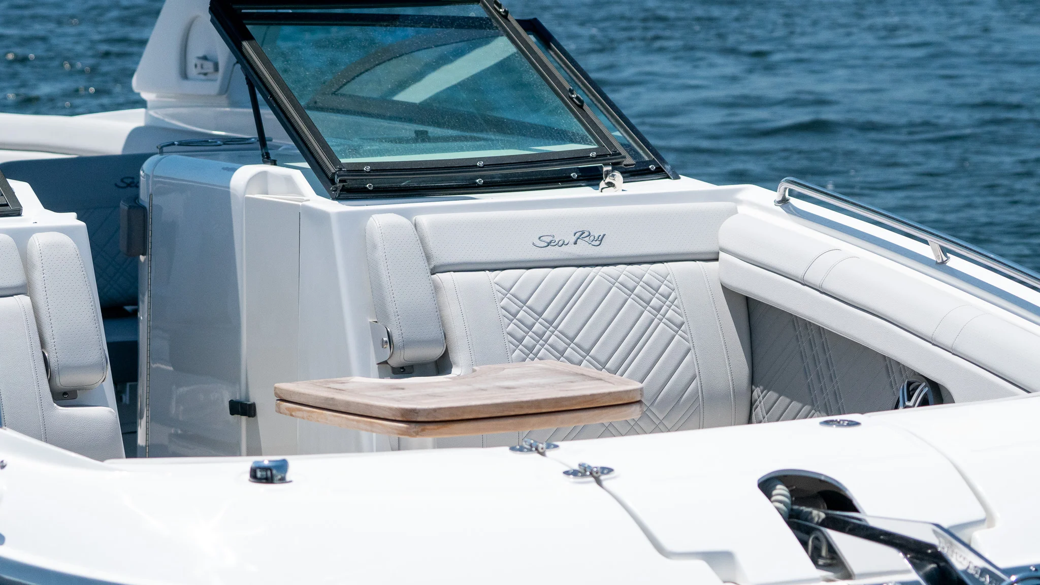 2026 Sea Ray SDX 290 Outboard Image Thumbnail #14