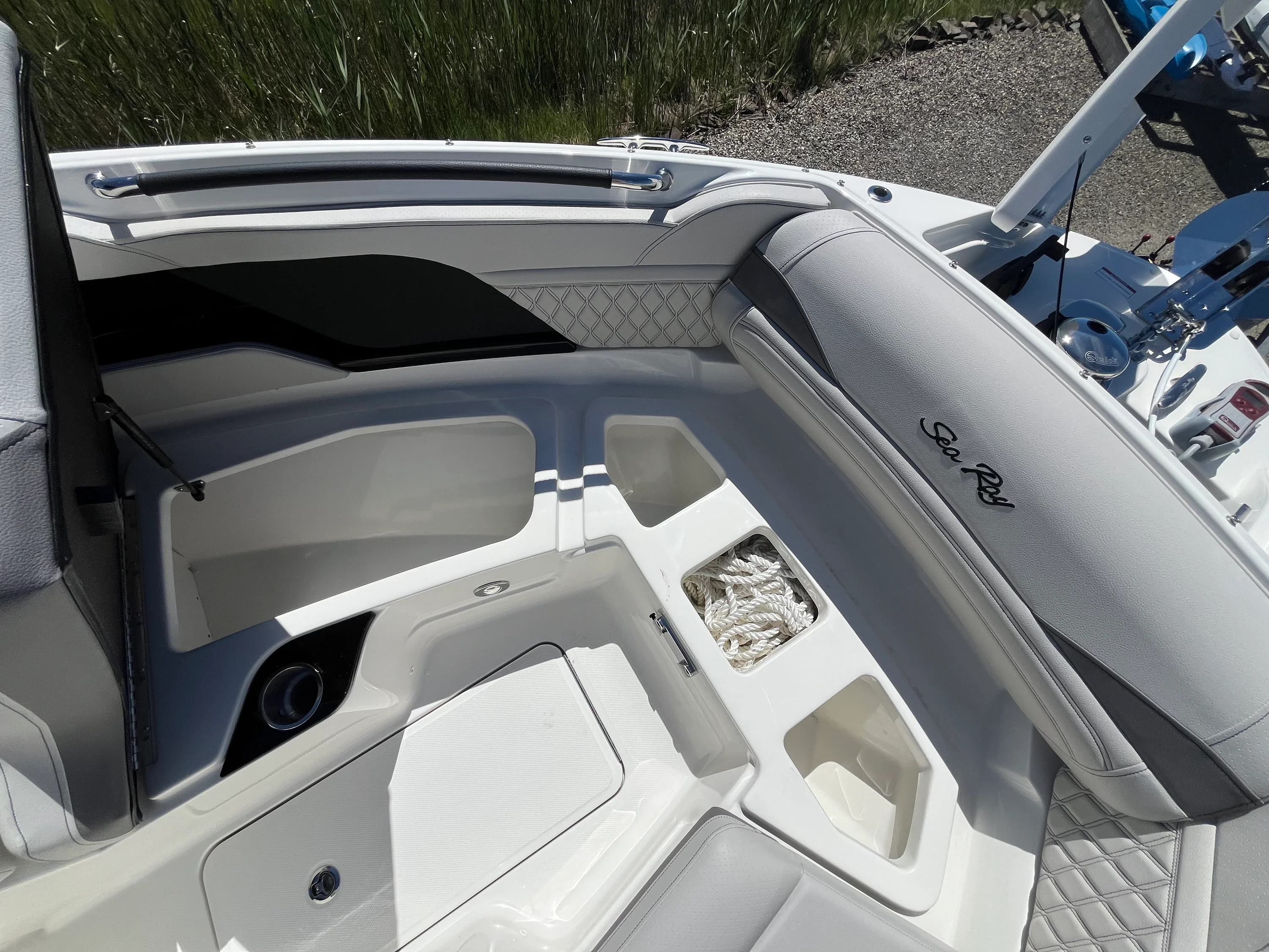 2026 Sea Ray SLX 280 Outboard Image Thumbnail #25