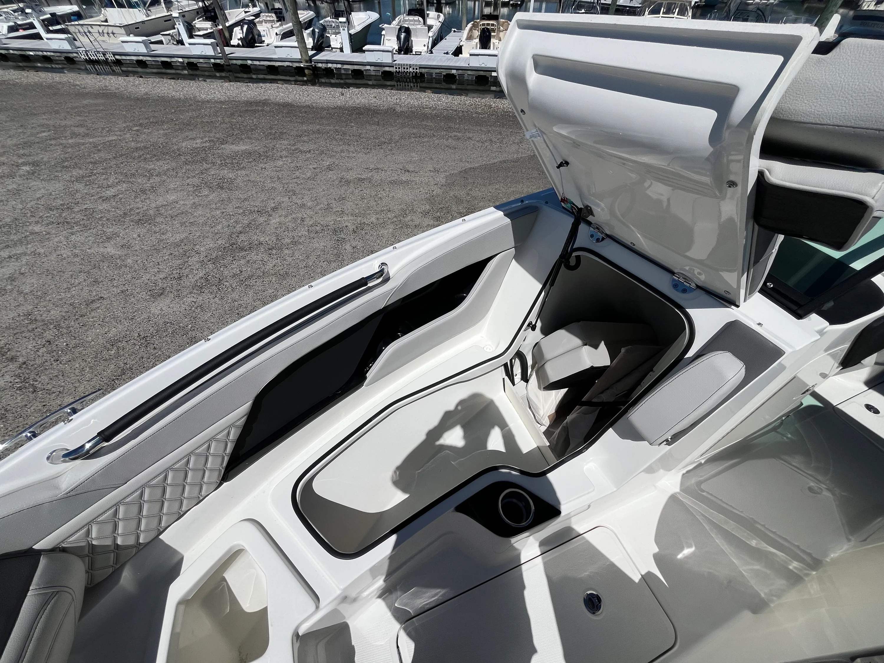2026 Sea Ray SLX 280 Outboard Image Thumbnail #26