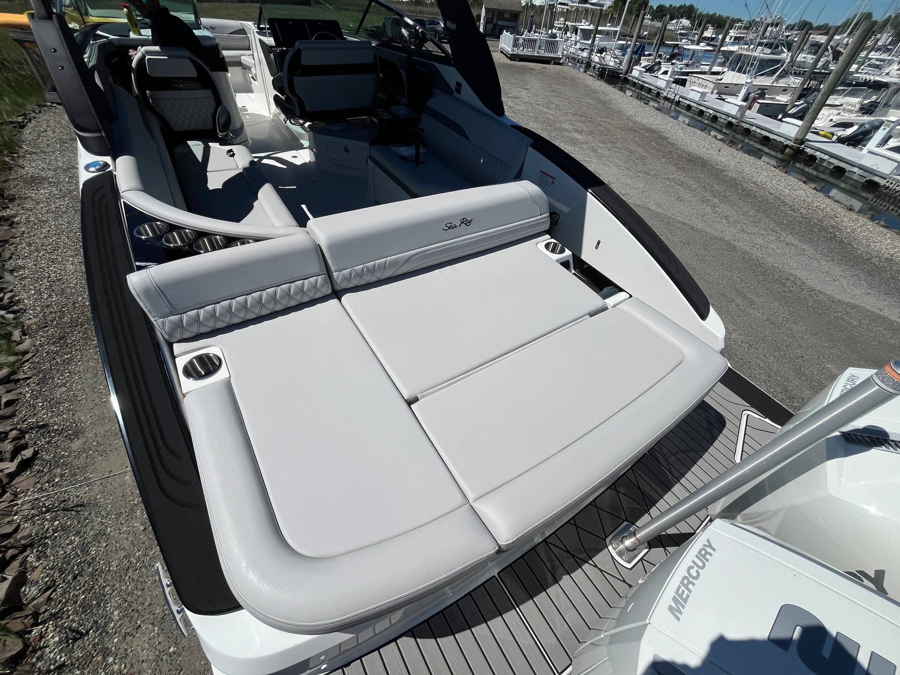 2026 Sea Ray SLX 280 Outboard Image Thumbnail #4