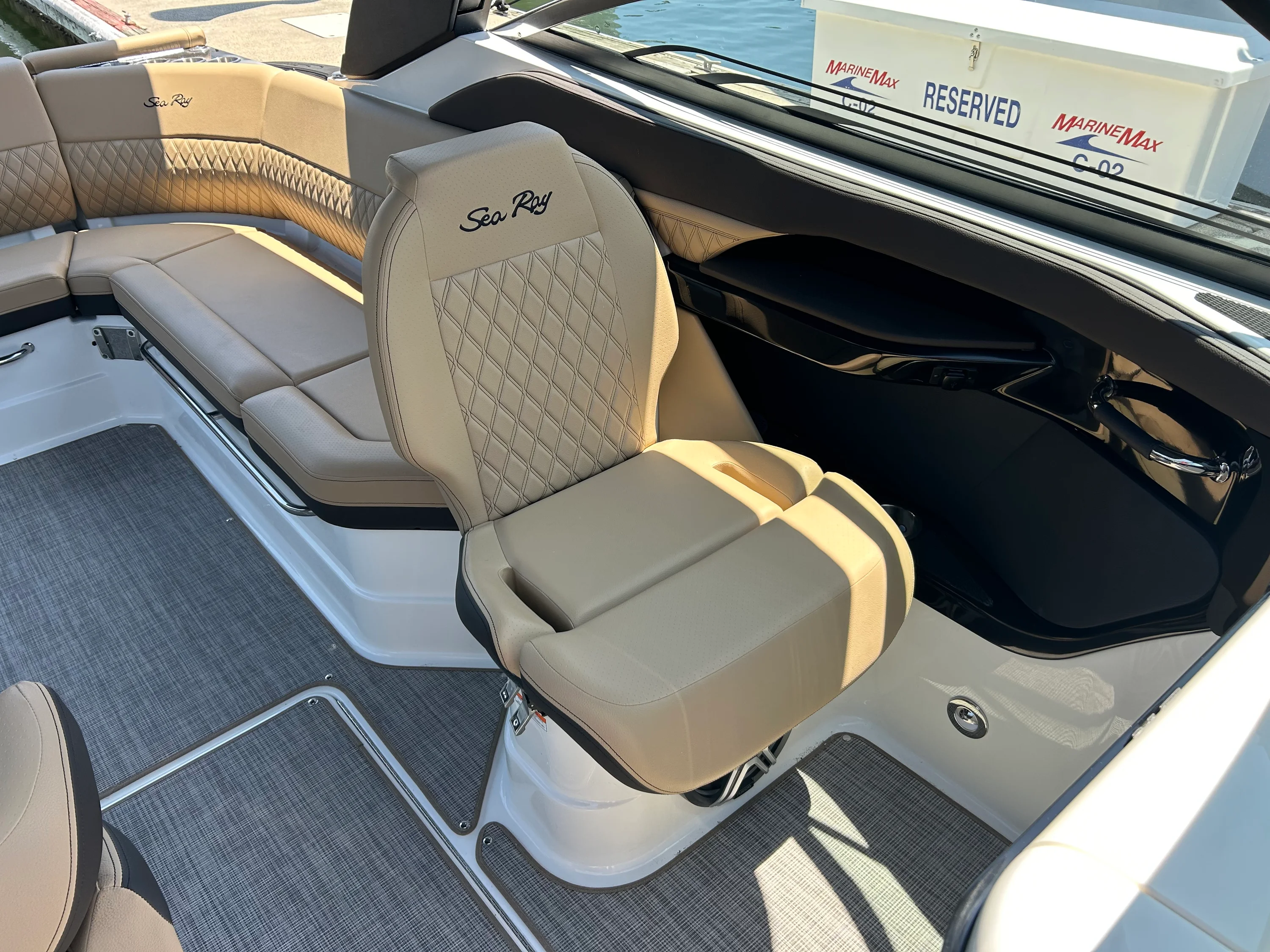 2026 Sea Ray SLX 280 Outboard Image Thumbnail #24
