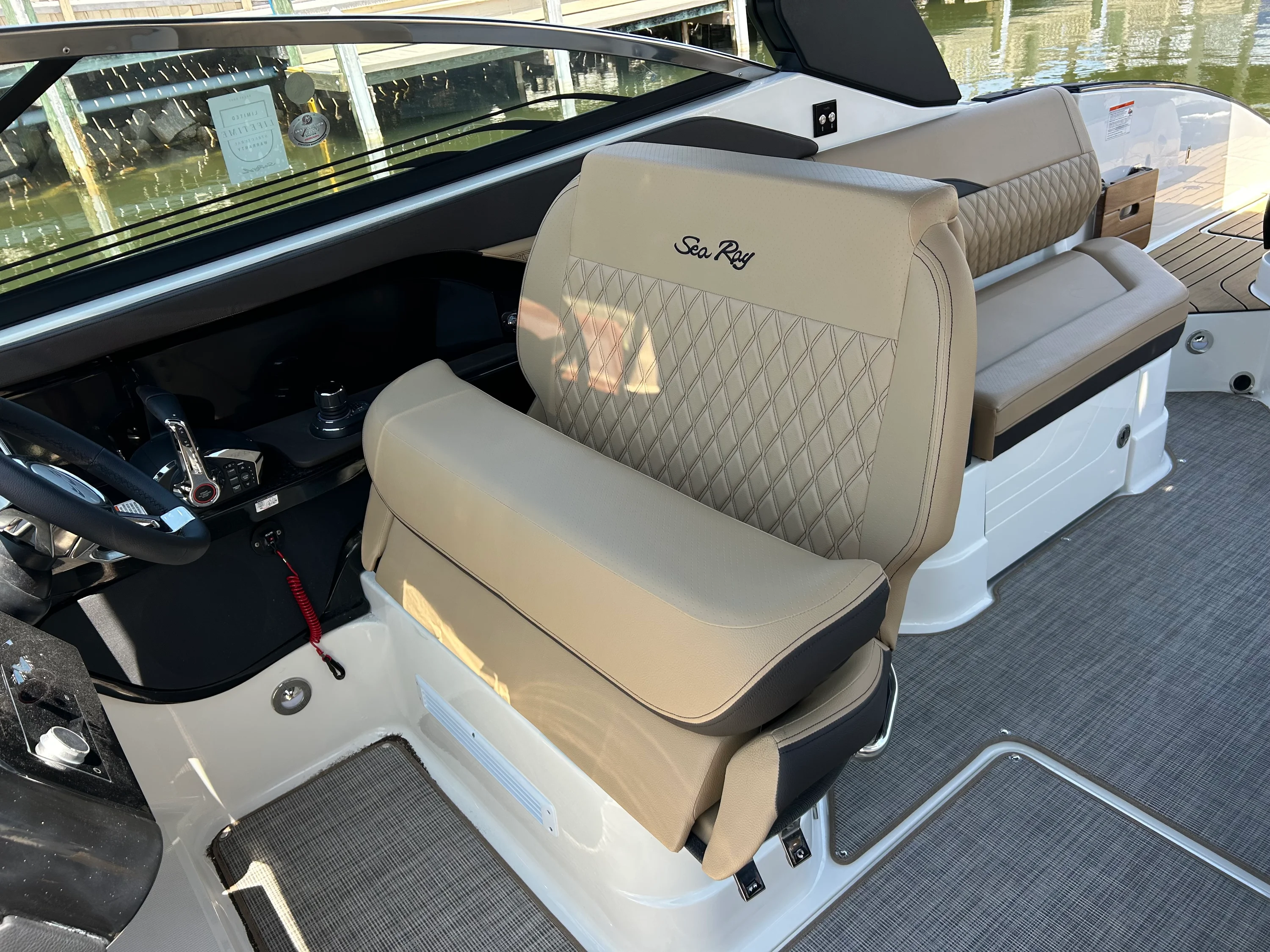 2026 Sea Ray SLX 280 Outboard Image Thumbnail #22