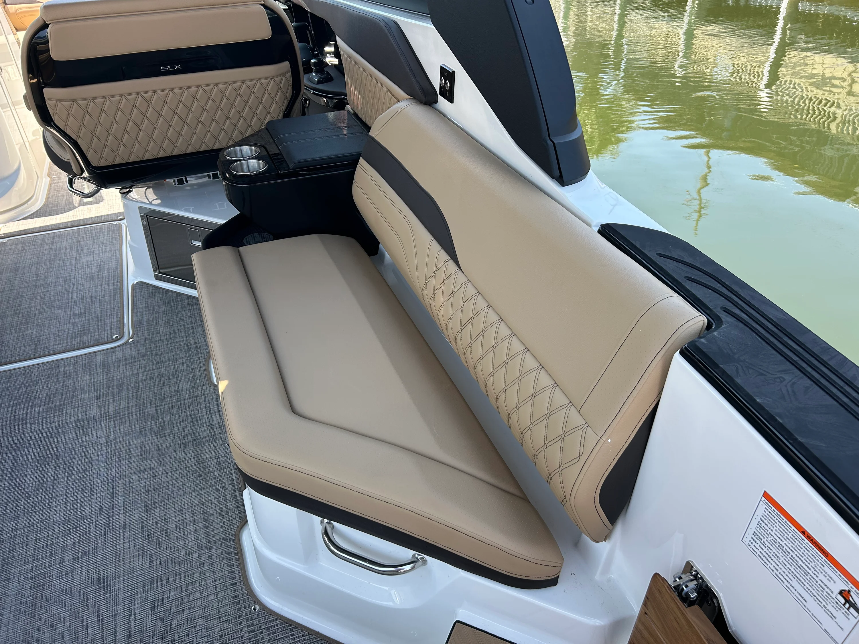 2026 Sea Ray SLX 280 Outboard Image Thumbnail #14