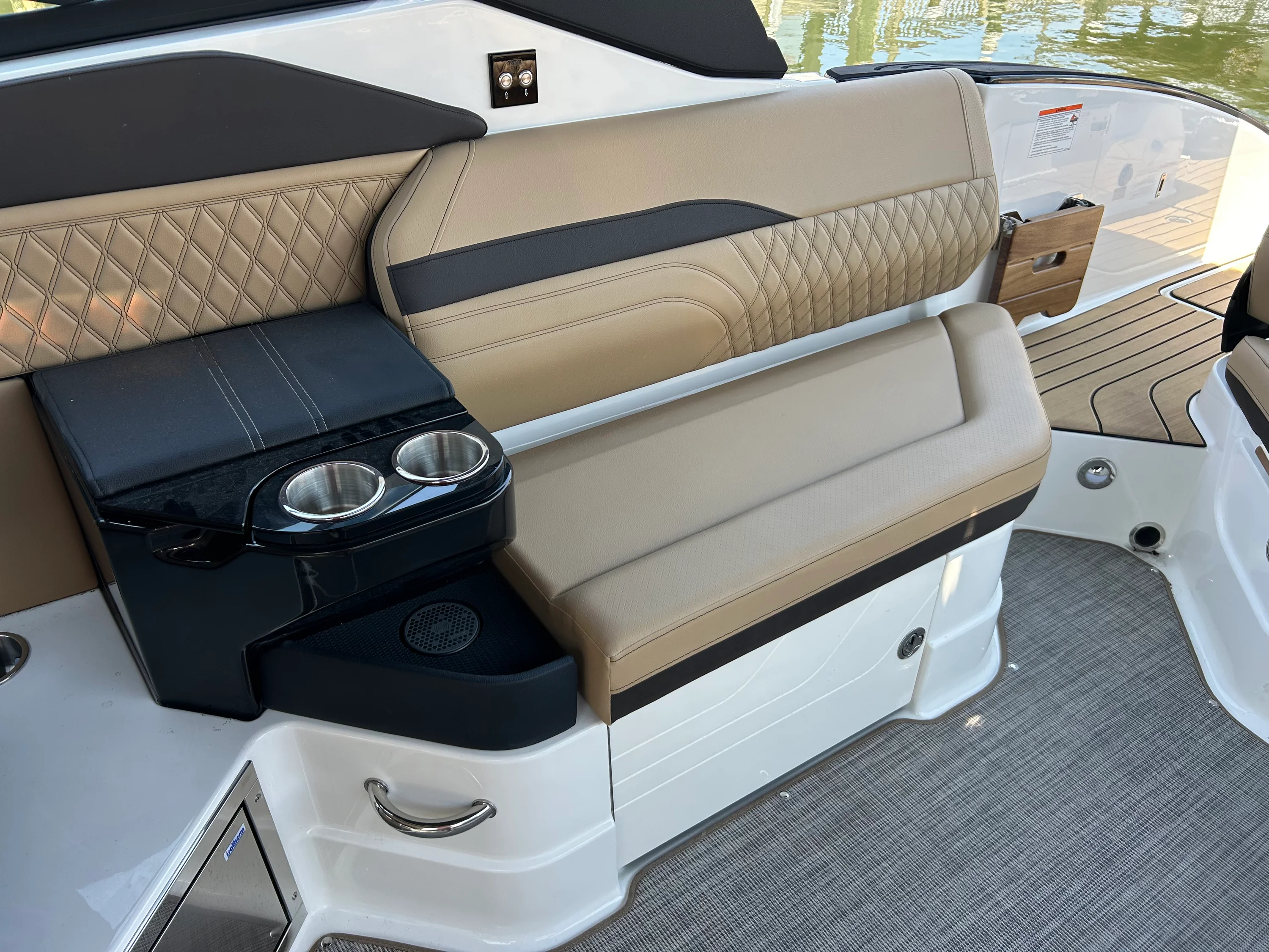 2026 Sea Ray SLX 280 Outboard Image Thumbnail #16