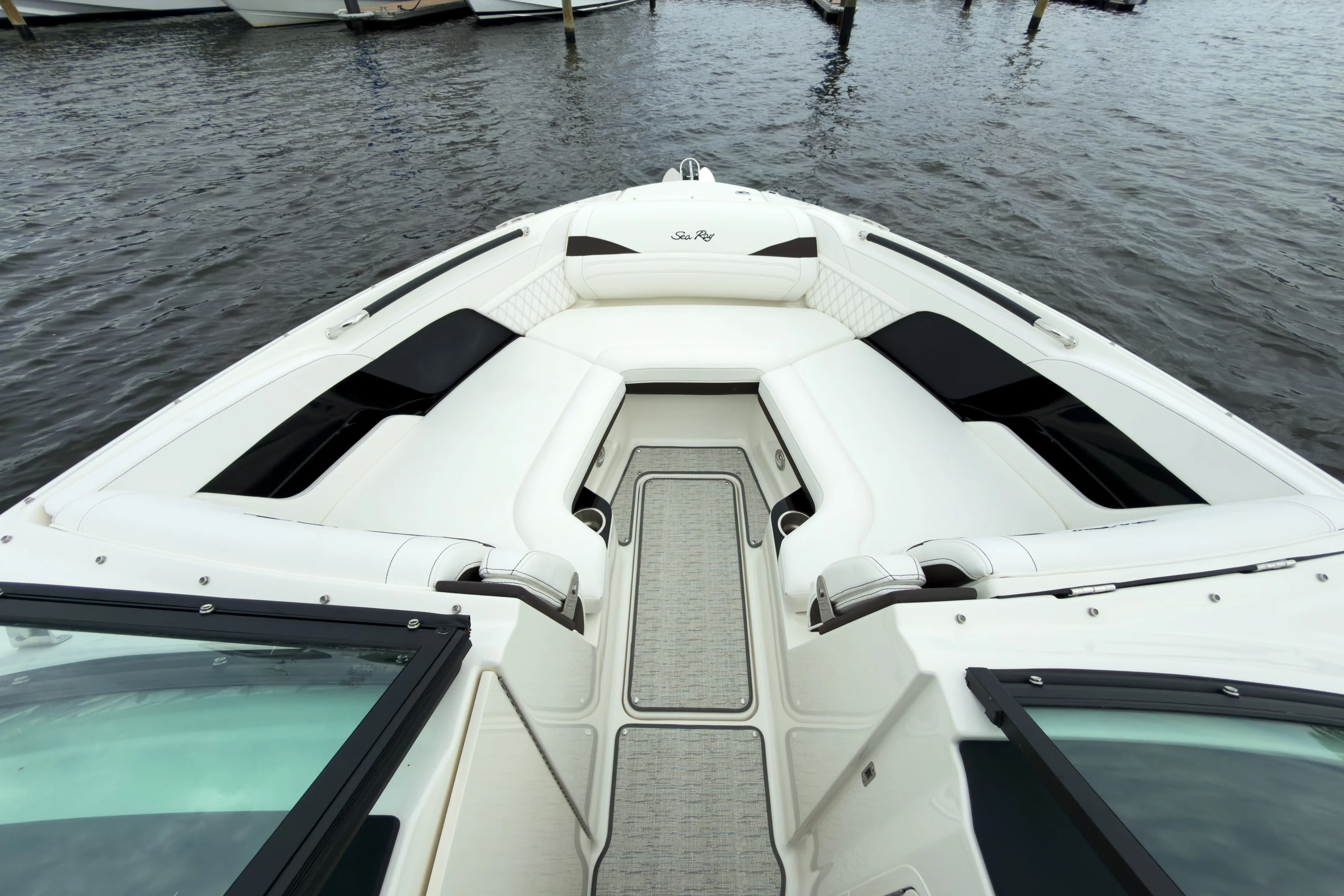 2026 Sea Ray SLX 260 Outboard Image Thumbnail #20