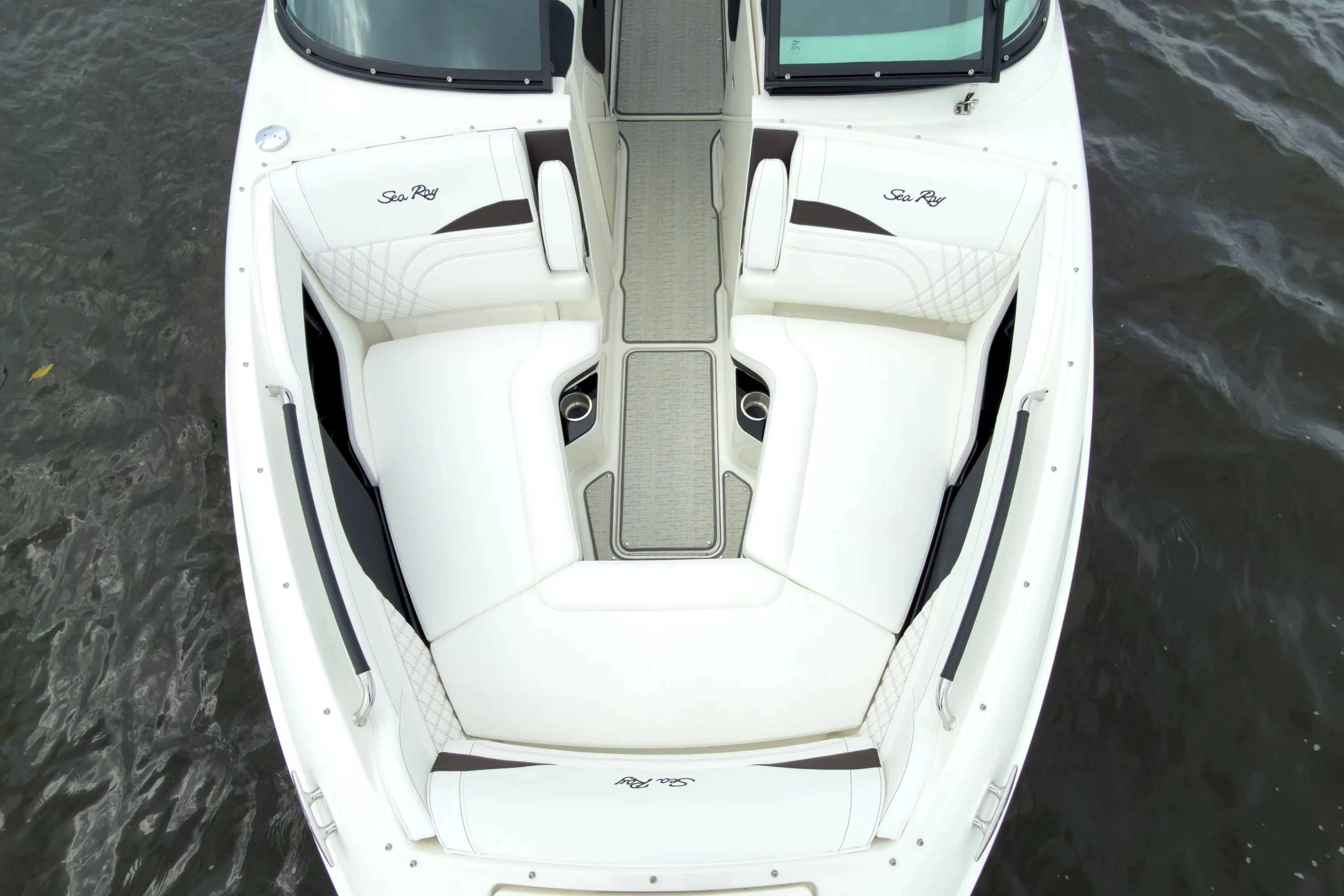 2026 Sea Ray SLX 260 Outboard Image Thumbnail #24