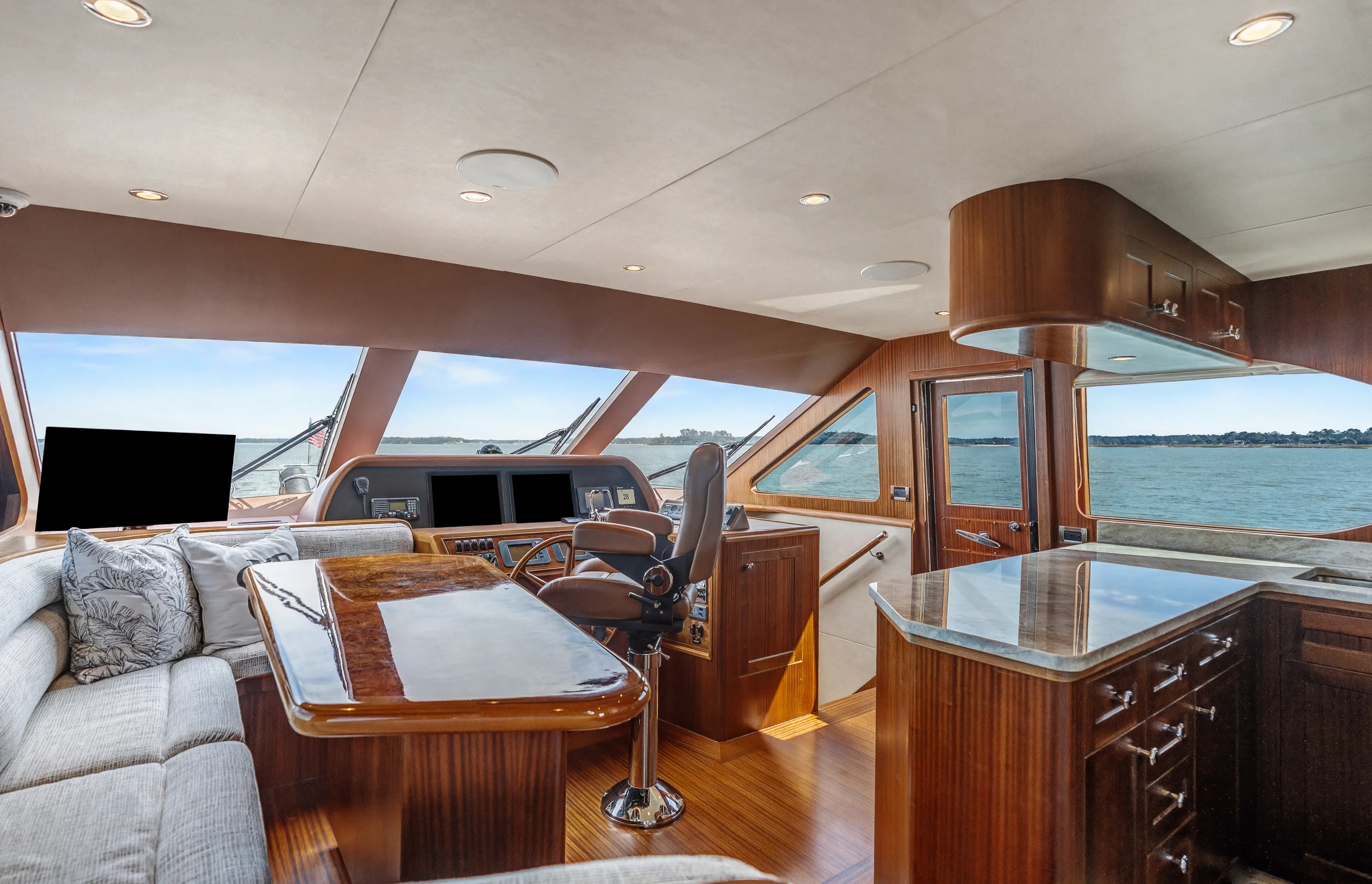 2013 Ocean Alexander 65 PILOTHOUSE Image Thumbnail #25