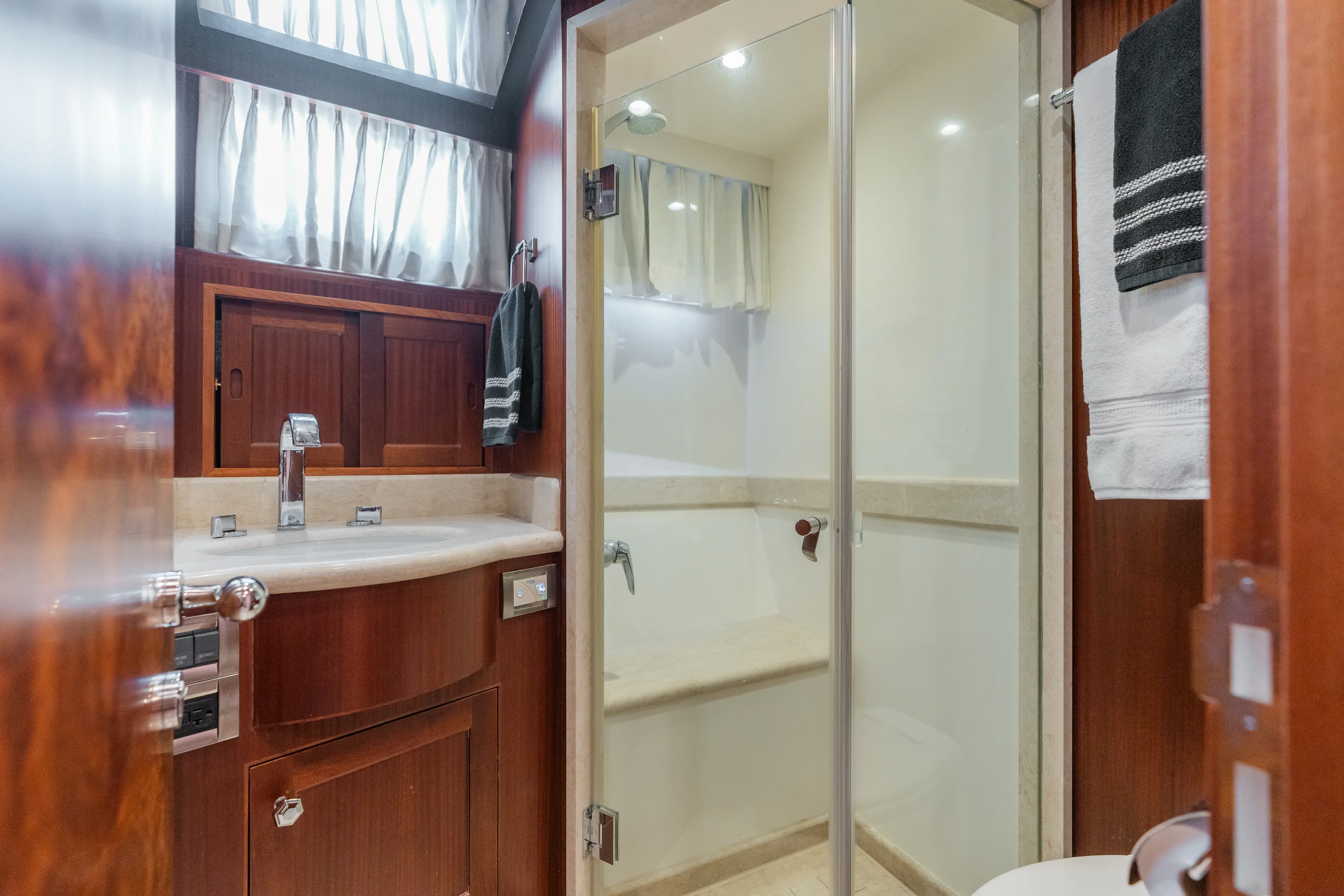 2013 Ocean Alexander 65 PILOTHOUSE Image Thumbnail #59