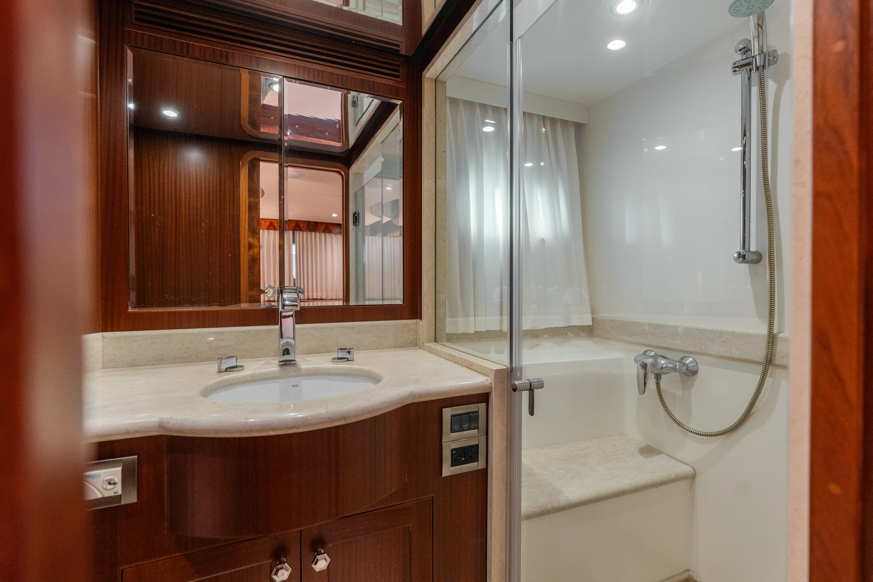 2013 Ocean Alexander 65 PILOTHOUSE Image Thumbnail #70