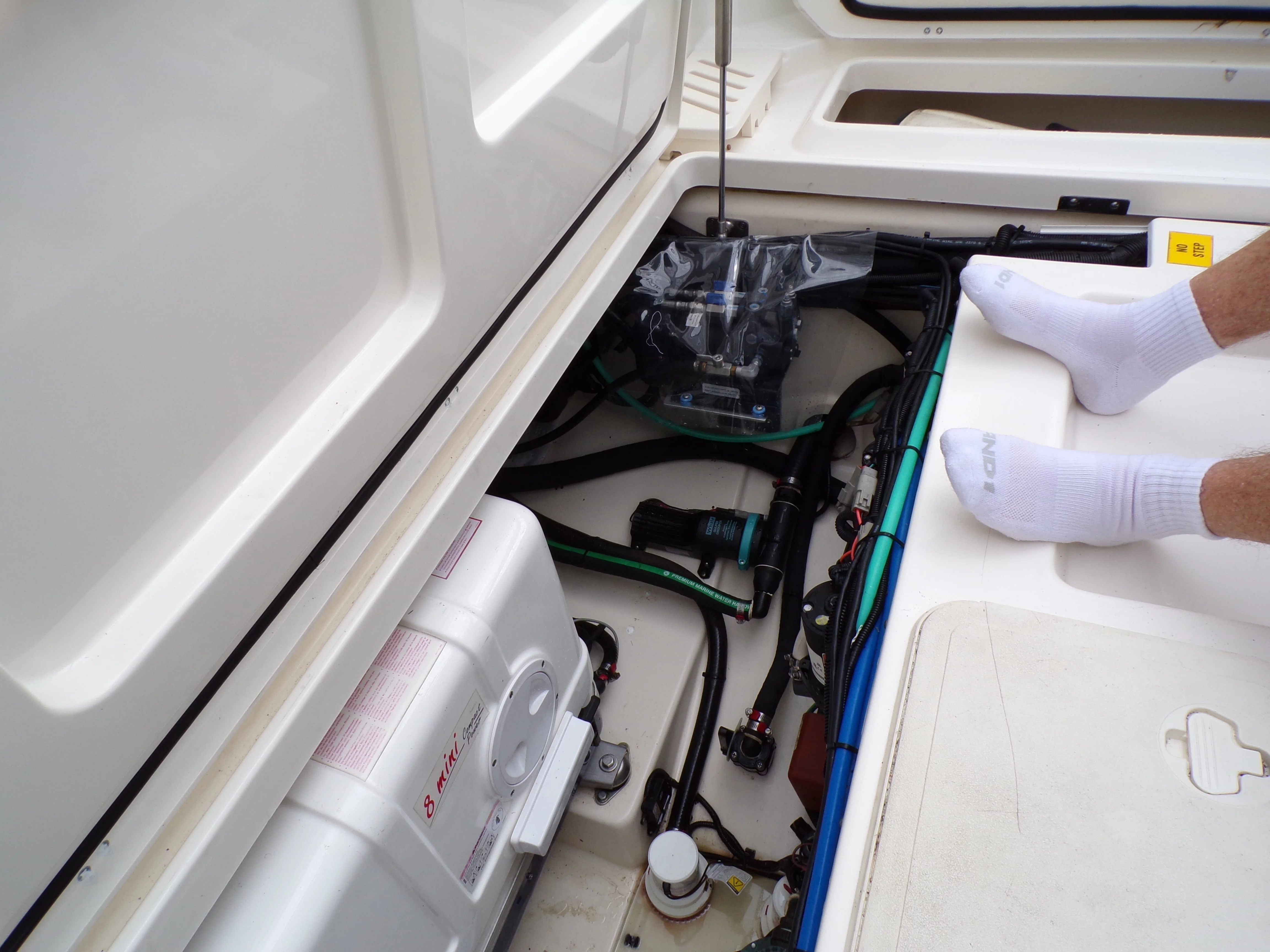 2014 Boston Whaler 345 CONQUEST Image Thumbnail #39