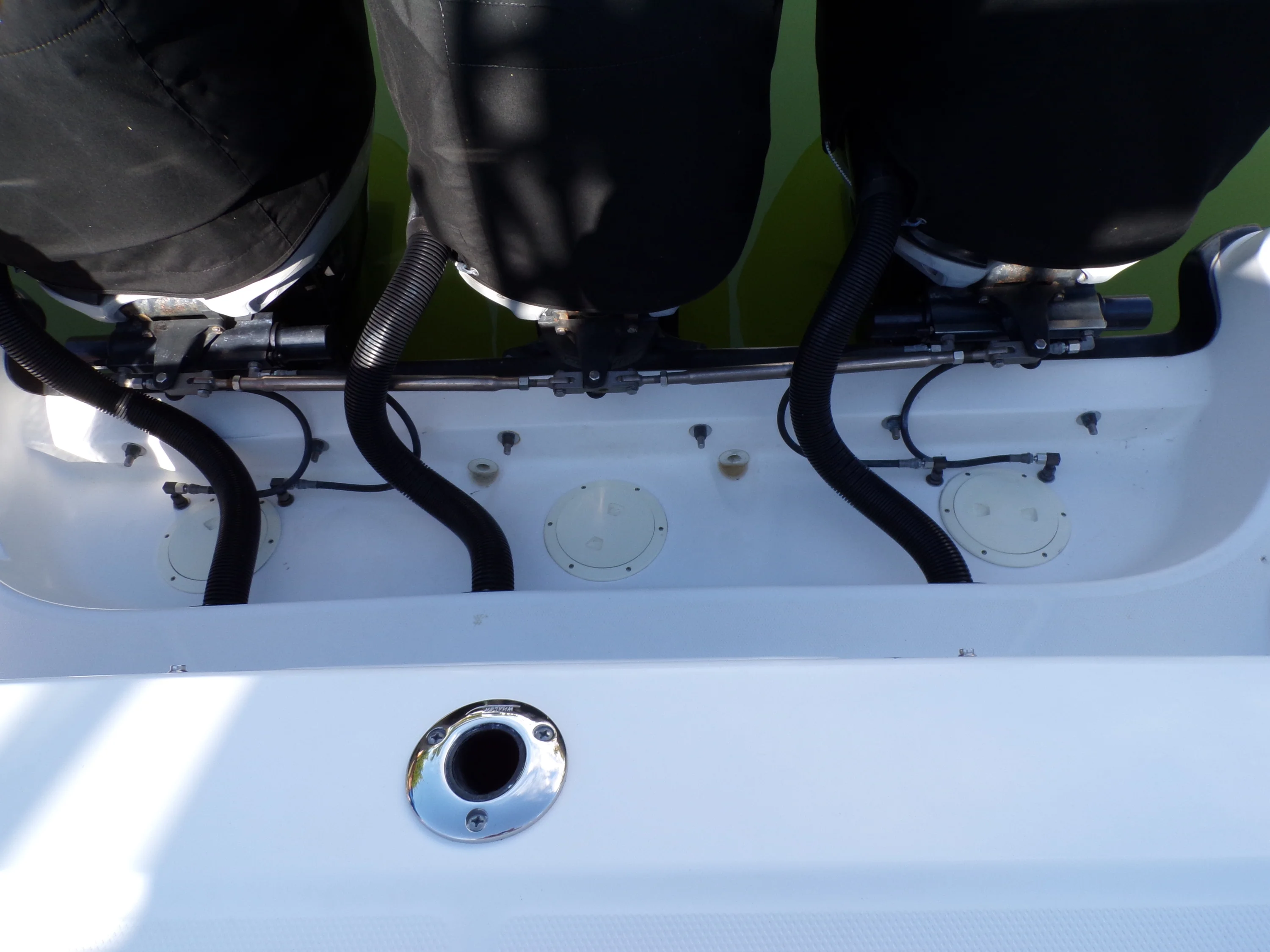 2014 Boston Whaler 345 CONQUEST Image Thumbnail #28