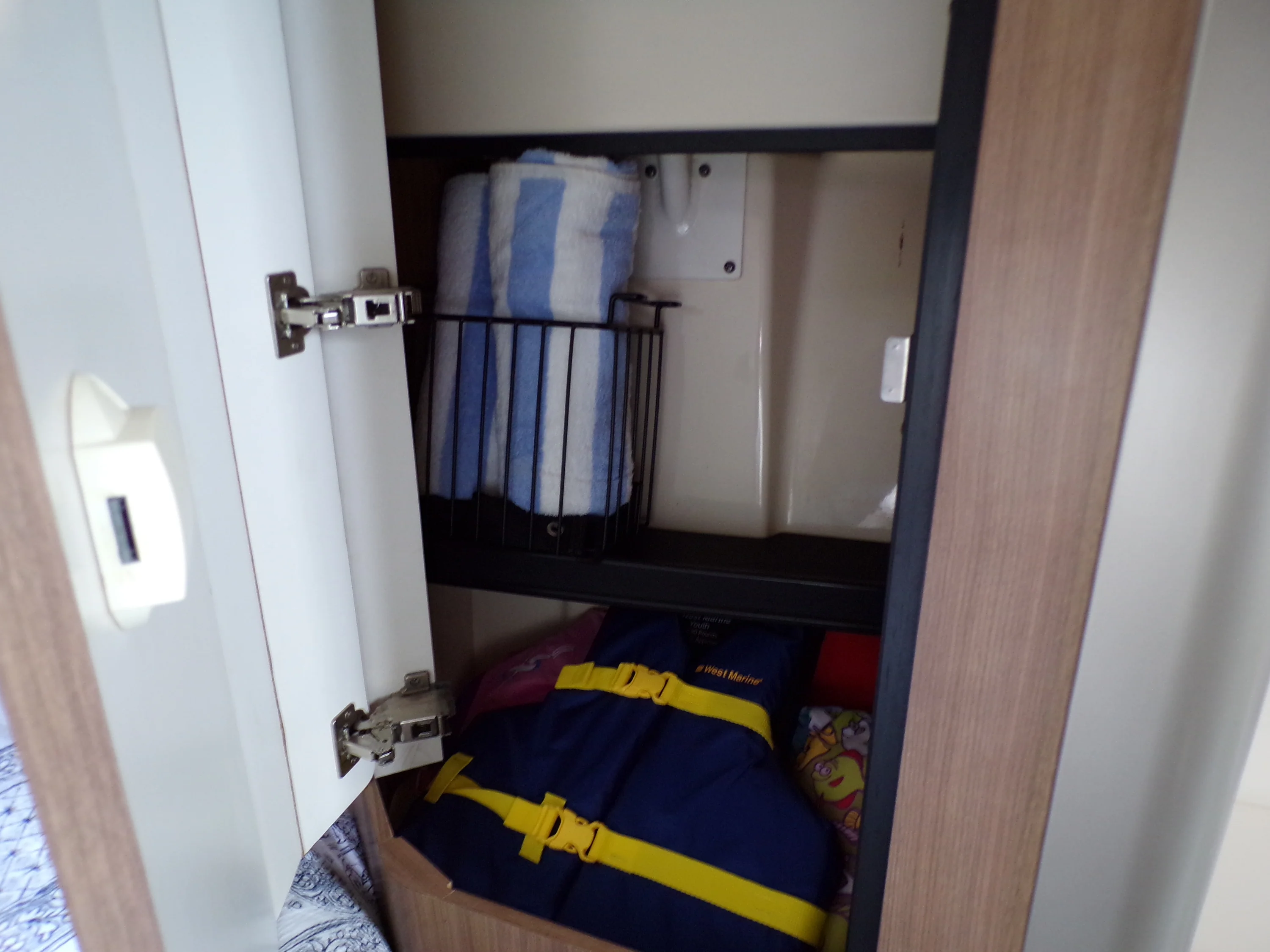 2014 Boston Whaler 345 CONQUEST Image Thumbnail #84