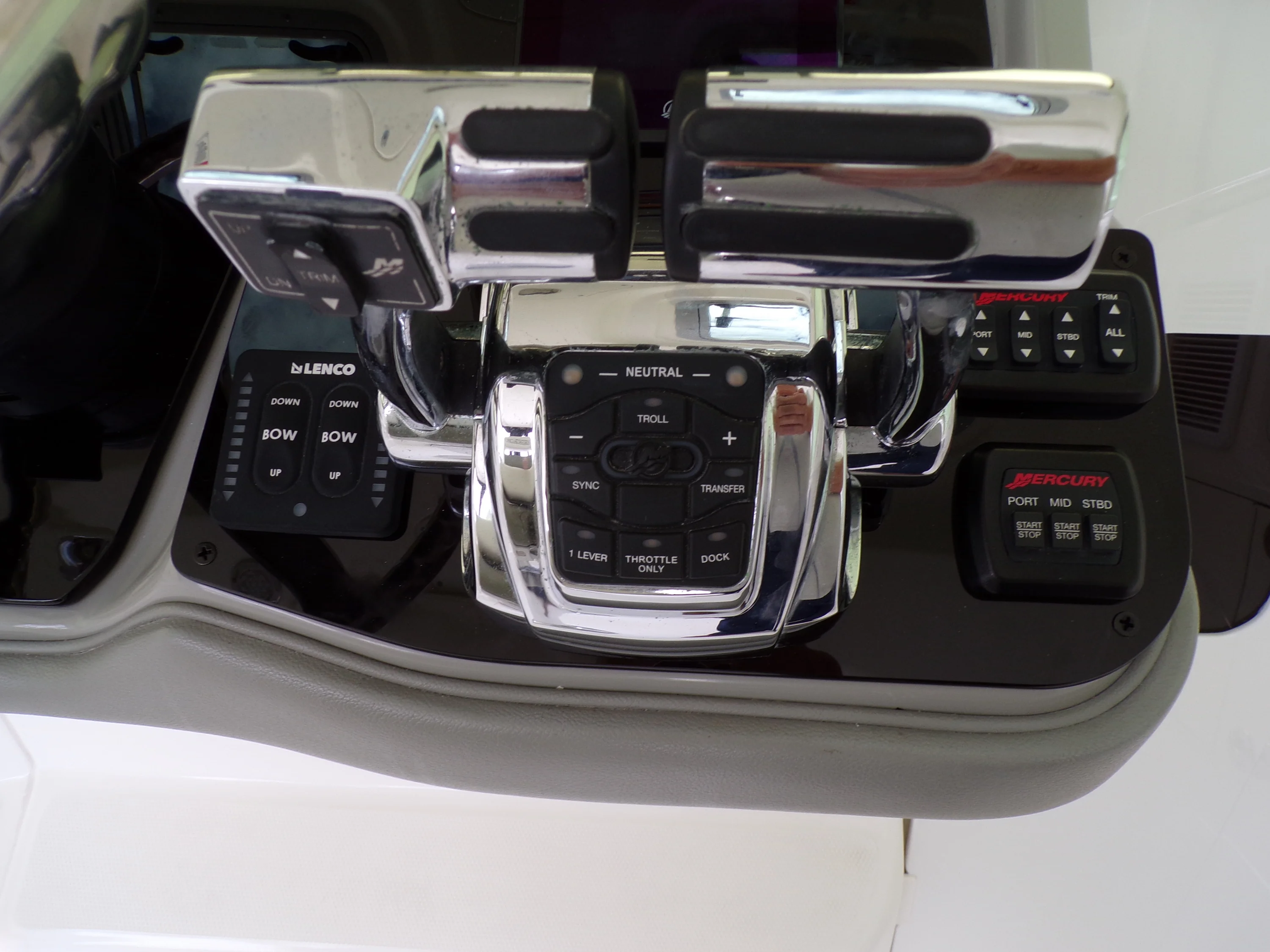 2014 Boston Whaler 345 CONQUEST Image Thumbnail #65