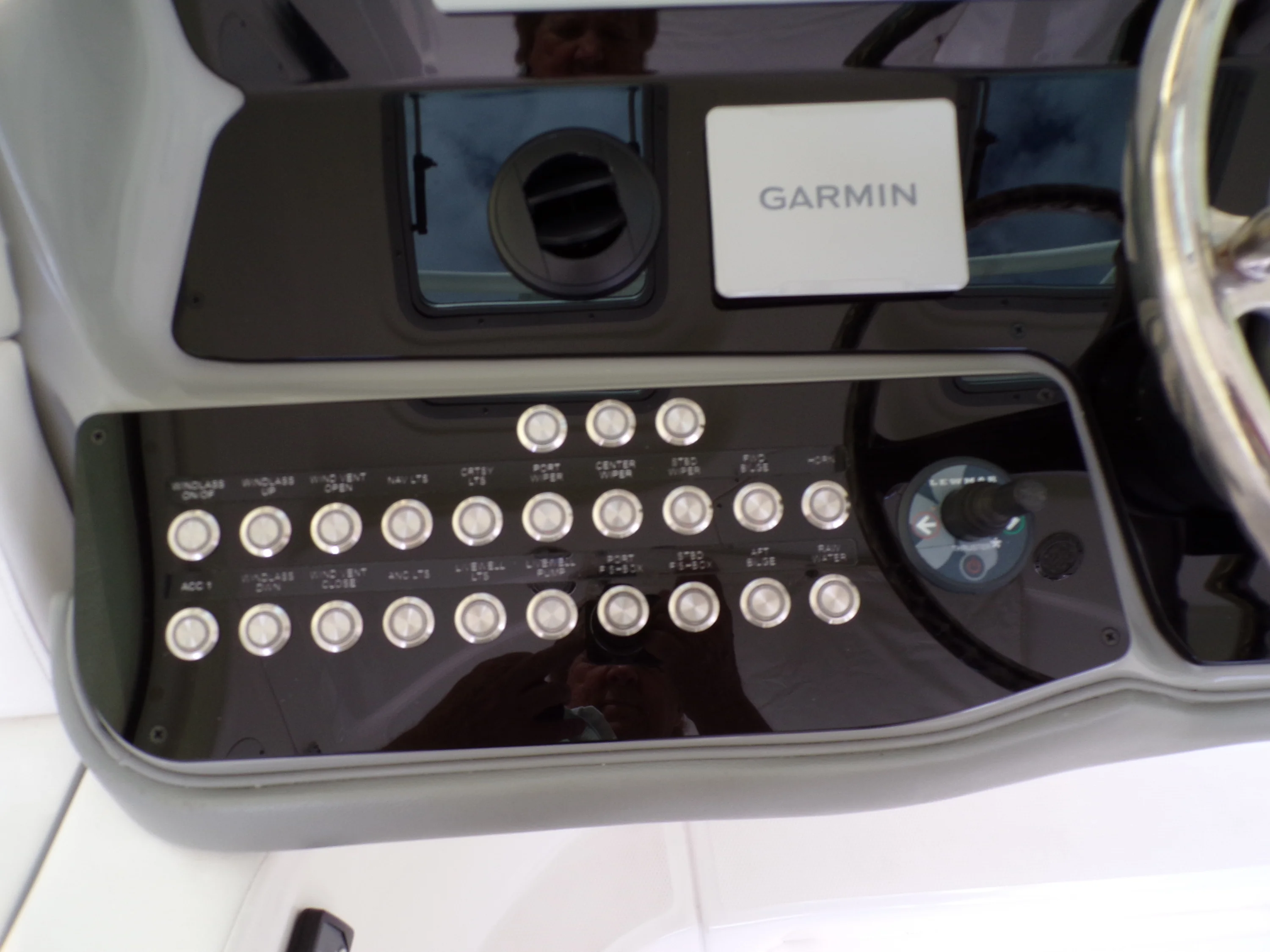 2014 Boston Whaler 345 CONQUEST Image Thumbnail #64