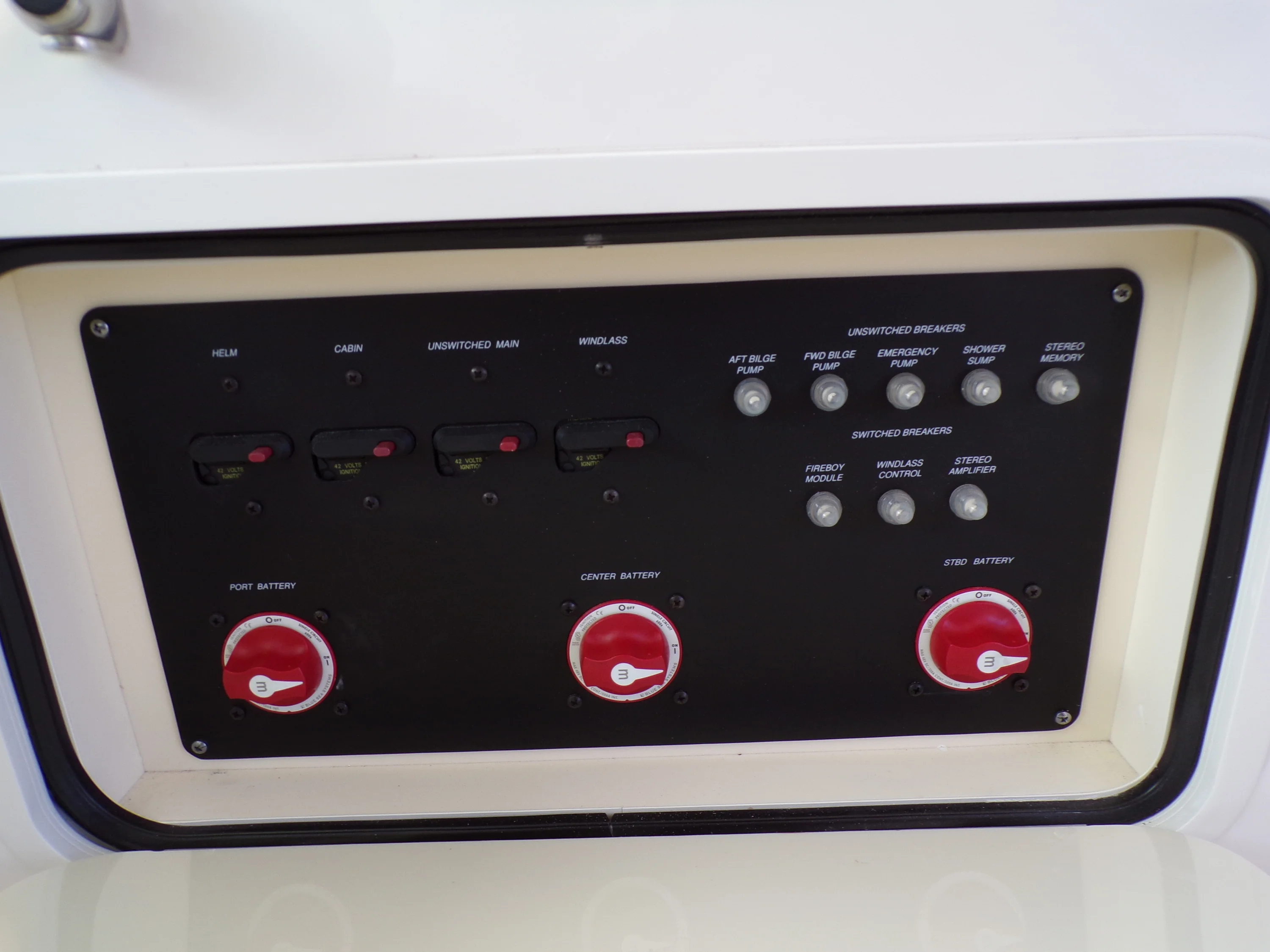 2014 Boston Whaler 345 CONQUEST Image Thumbnail #95