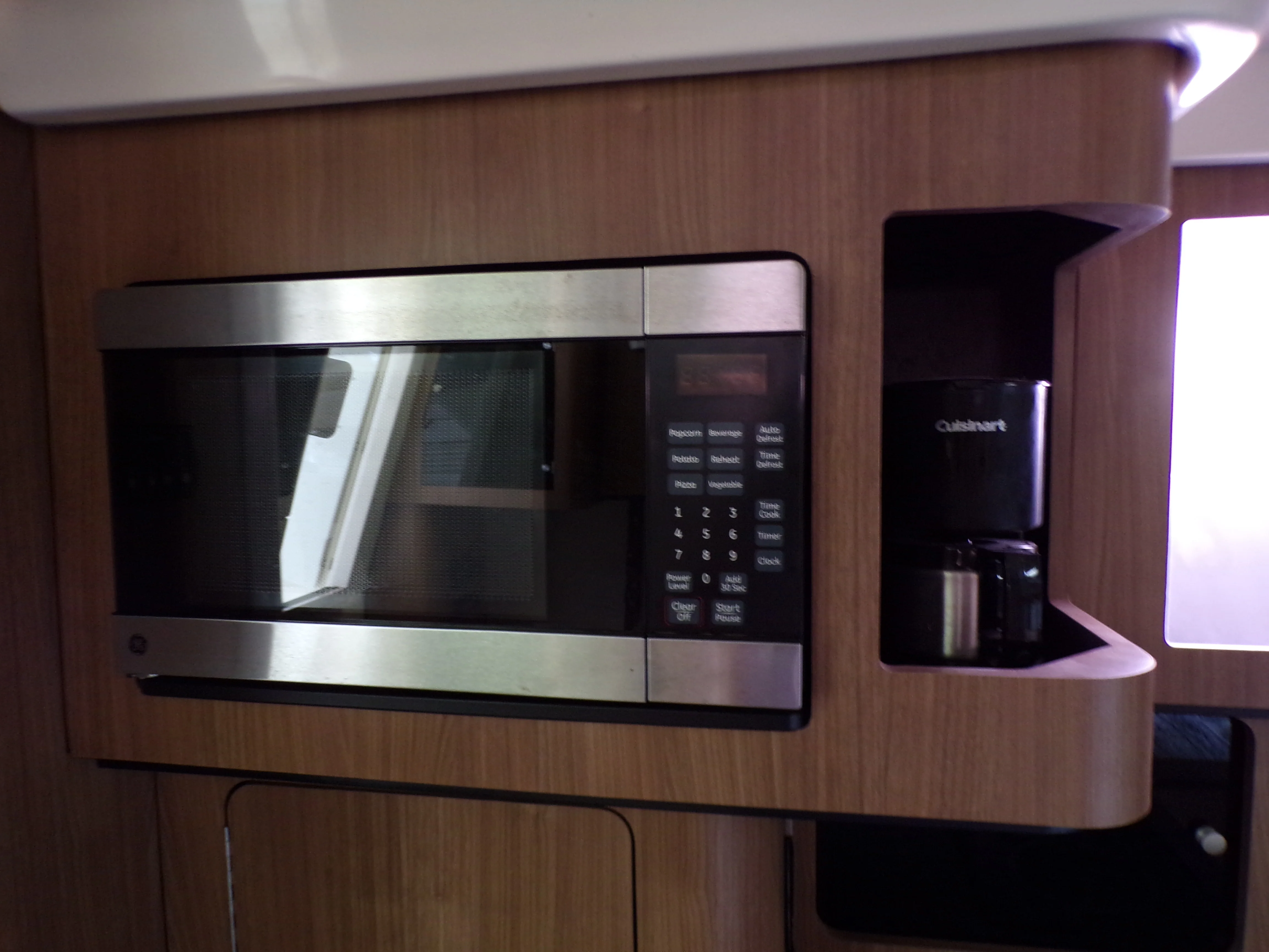 2014 Boston Whaler 345 CONQUEST Image Thumbnail #87