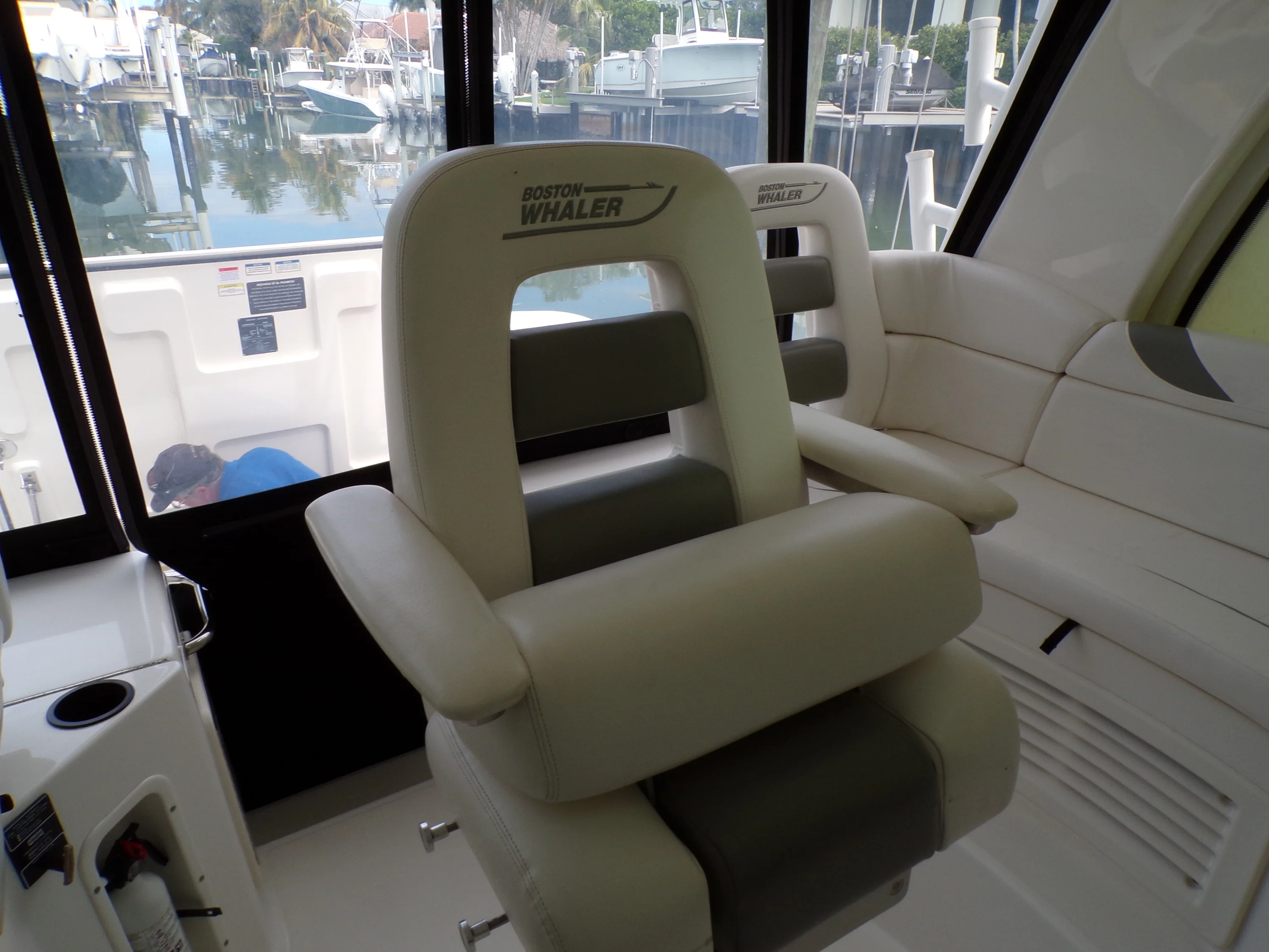 2014 Boston Whaler 345 CONQUEST Image Thumbnail #53