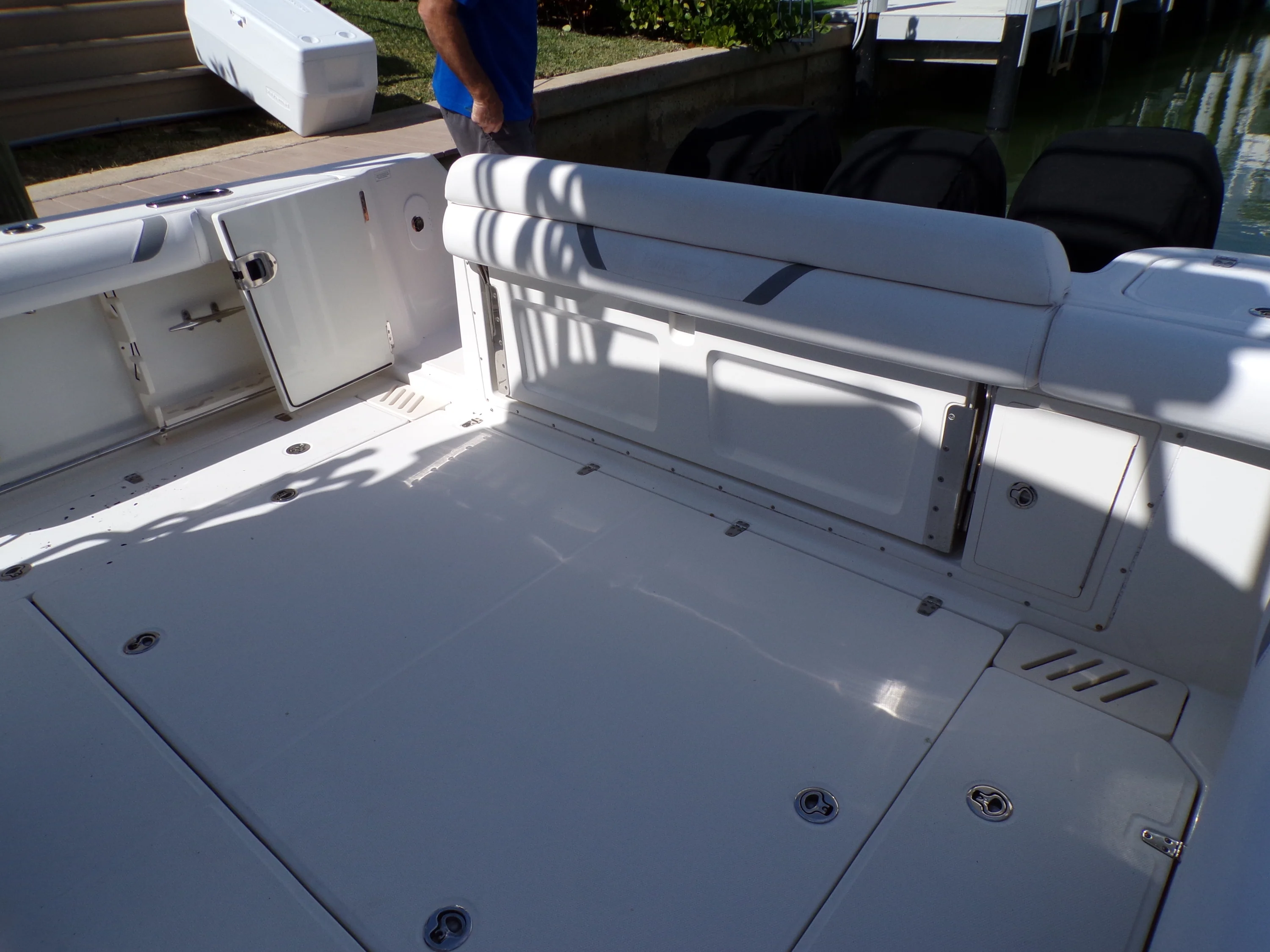 2014 Boston Whaler 345 CONQUEST Image Thumbnail #33