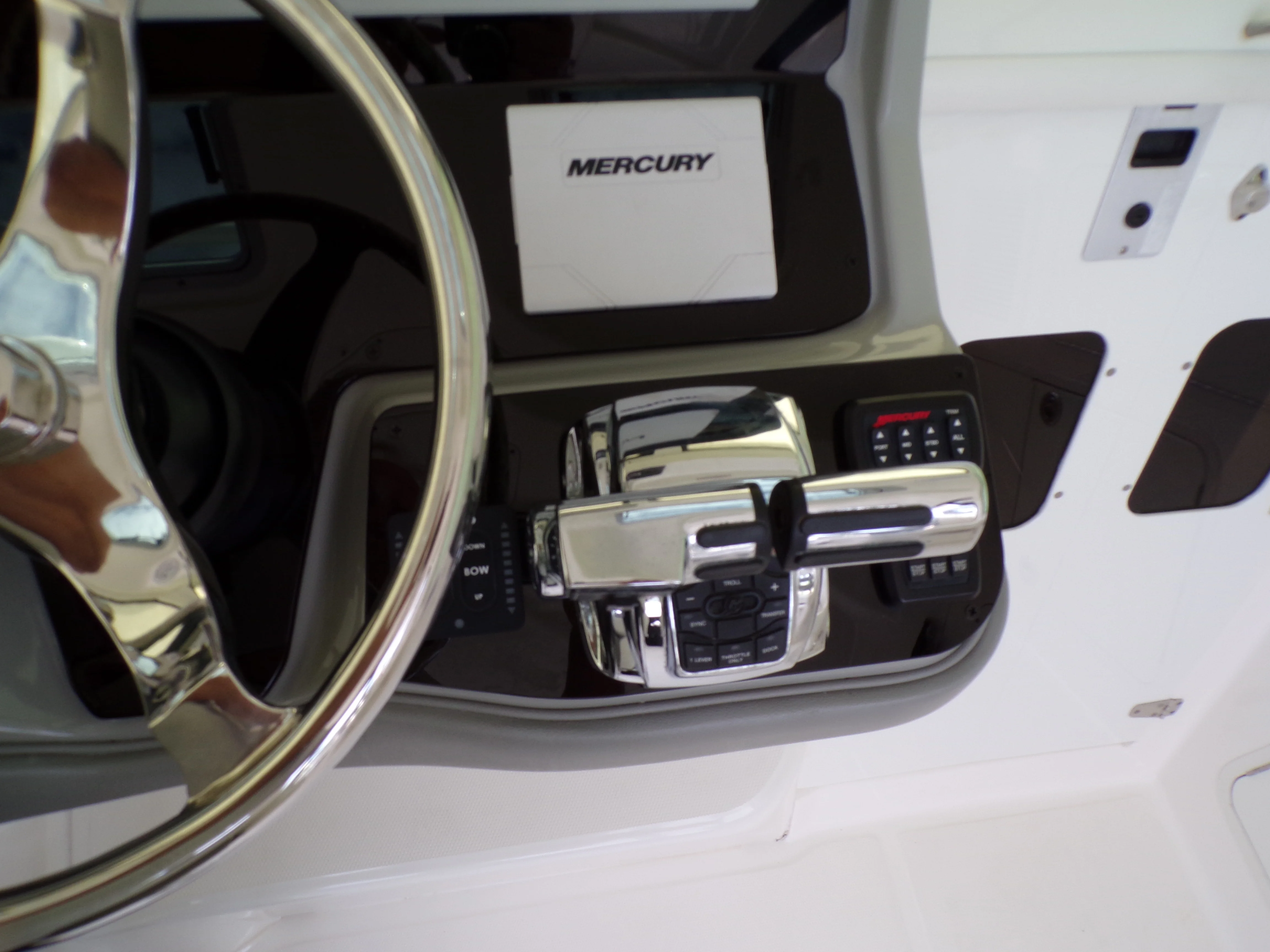 2014 Boston Whaler 345 CONQUEST Image Thumbnail #72