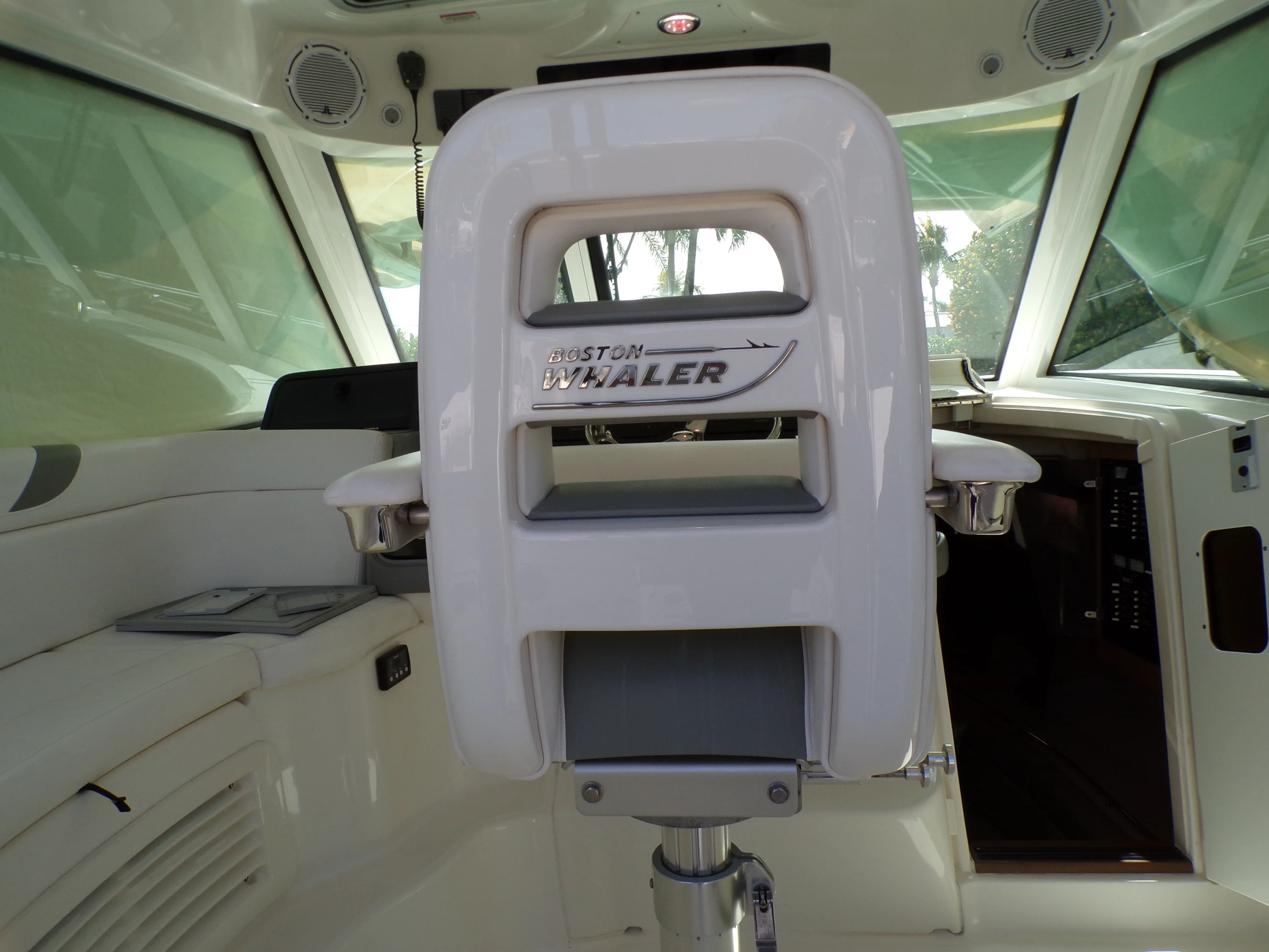 2014 Boston Whaler 345 CONQUEST Image Thumbnail #52