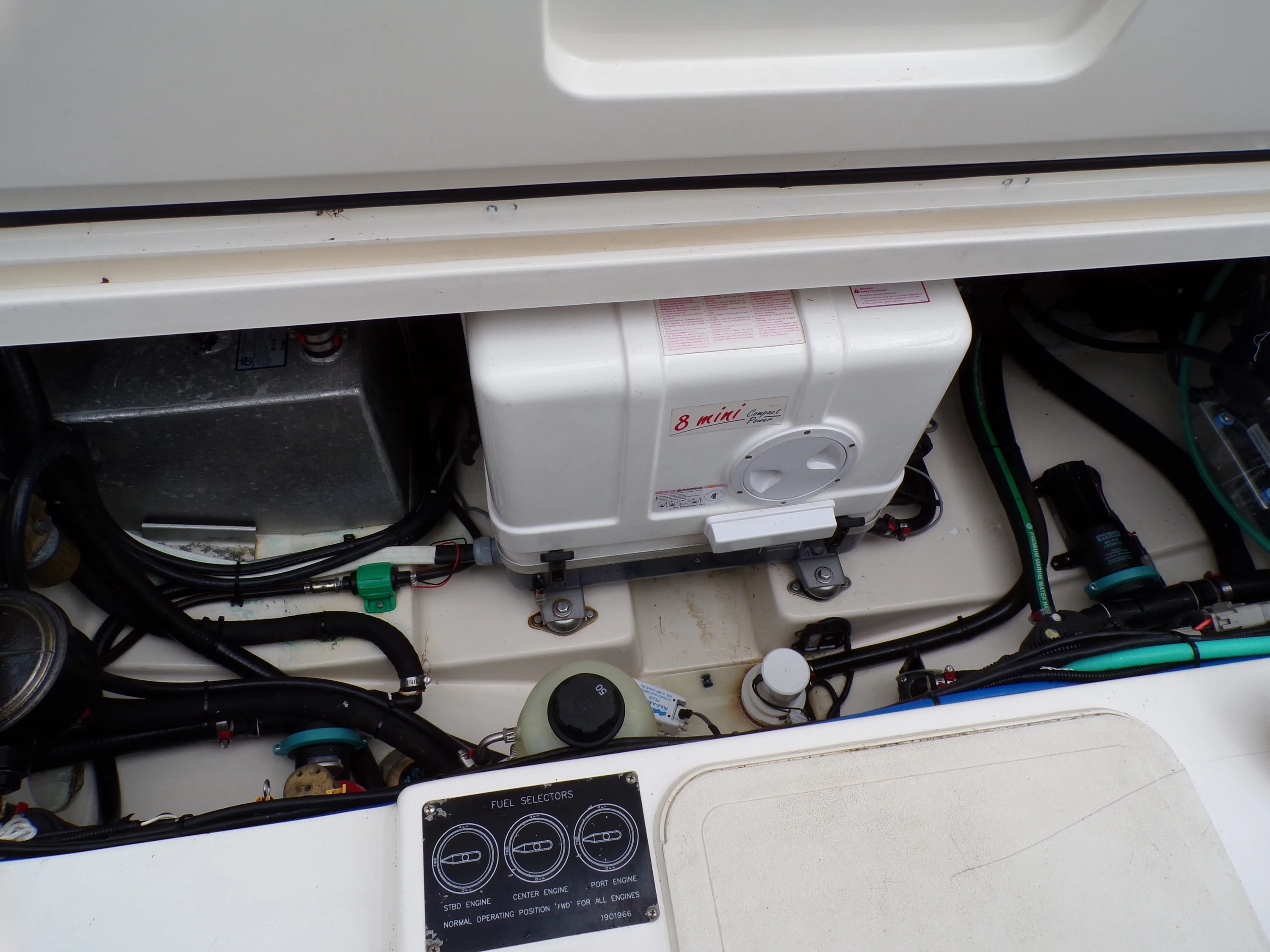 2014 Boston Whaler 345 CONQUEST Image Thumbnail #37