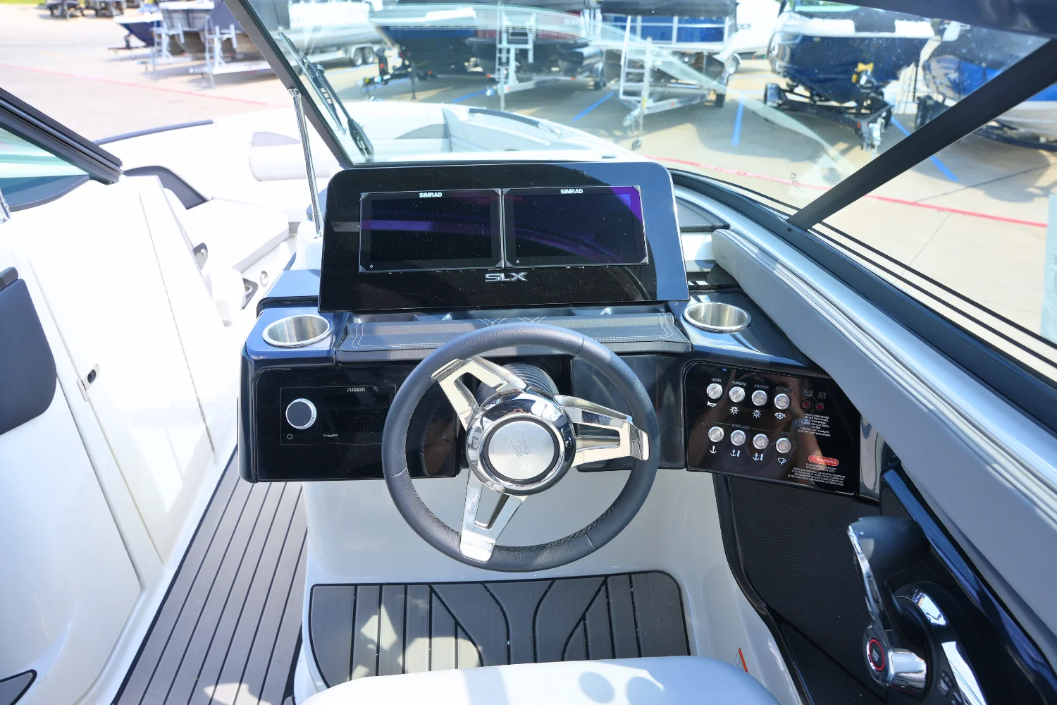 2026 Sea Ray SLX 260 Image Thumbnail #21