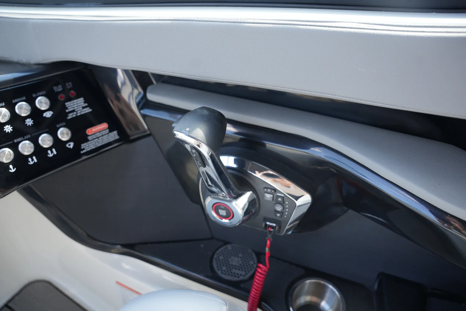 2026 Sea Ray SLX 260 Image Thumbnail #25