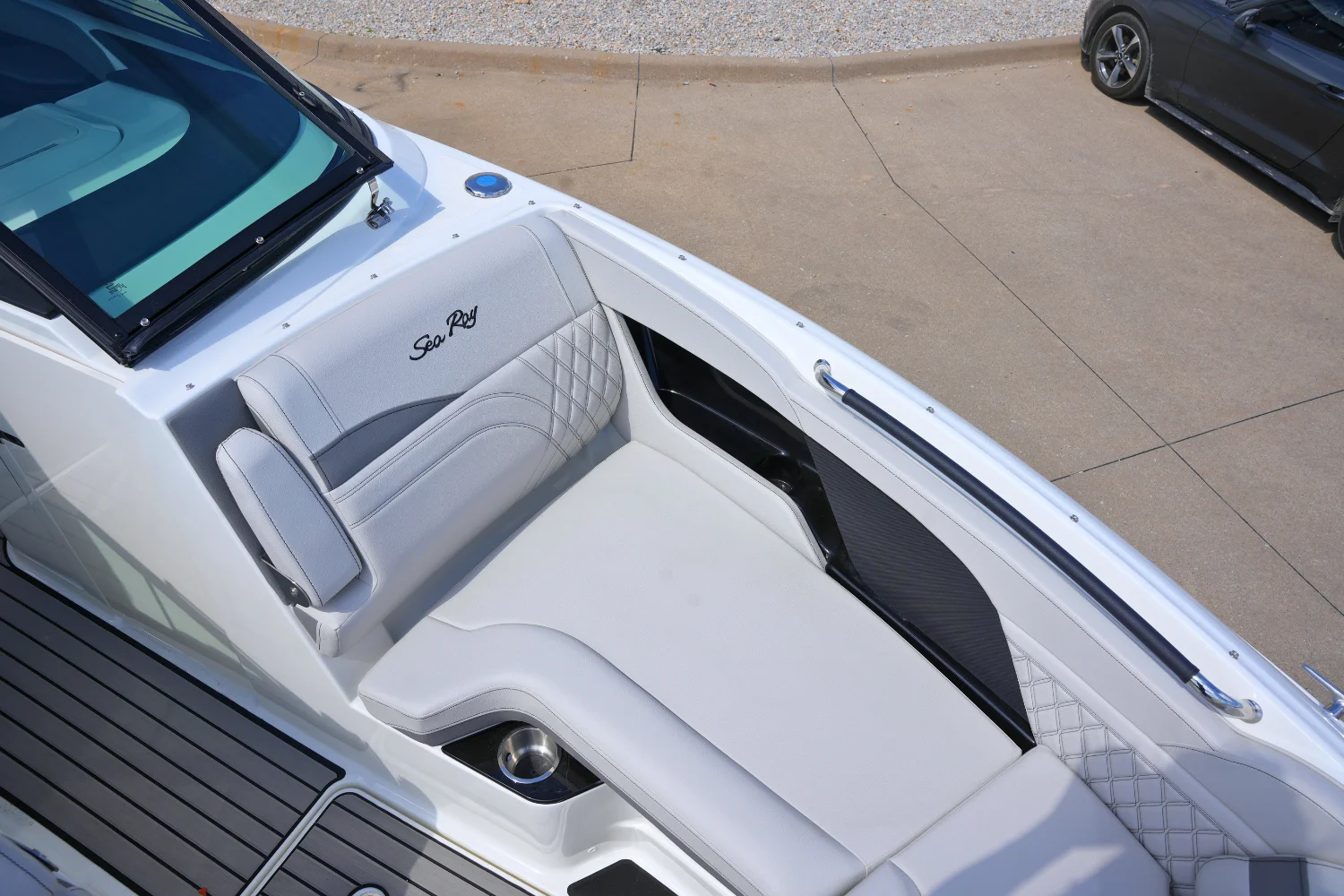 2026 Sea Ray SLX 260 Image Thumbnail #36