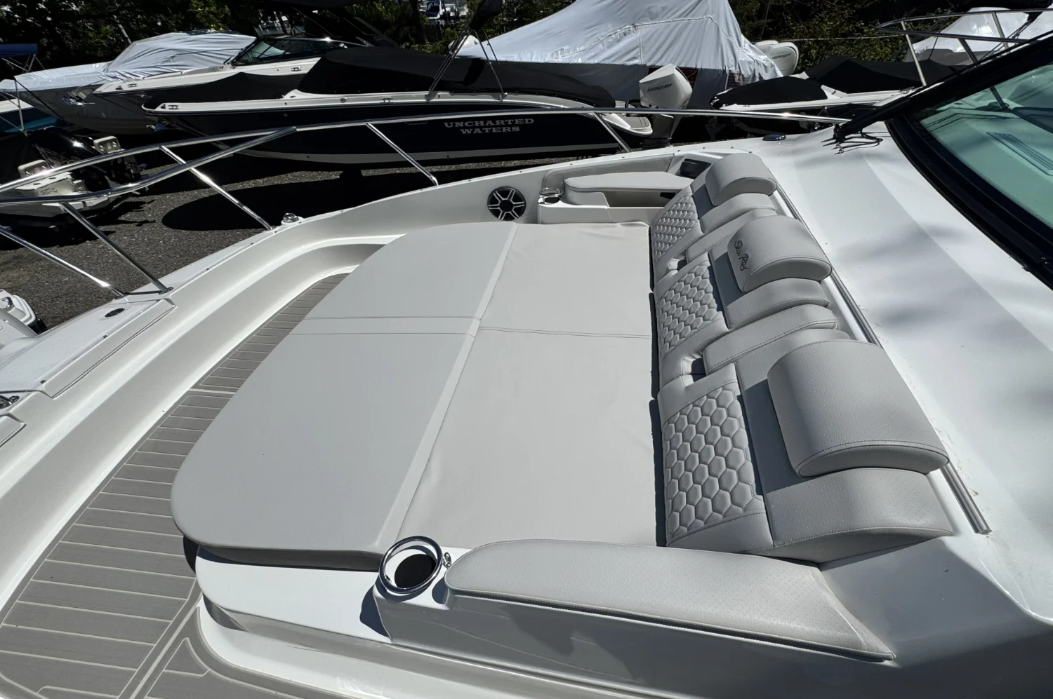 2026 Sea Ray Sundancer 320 Outboard Image Thumbnail #41