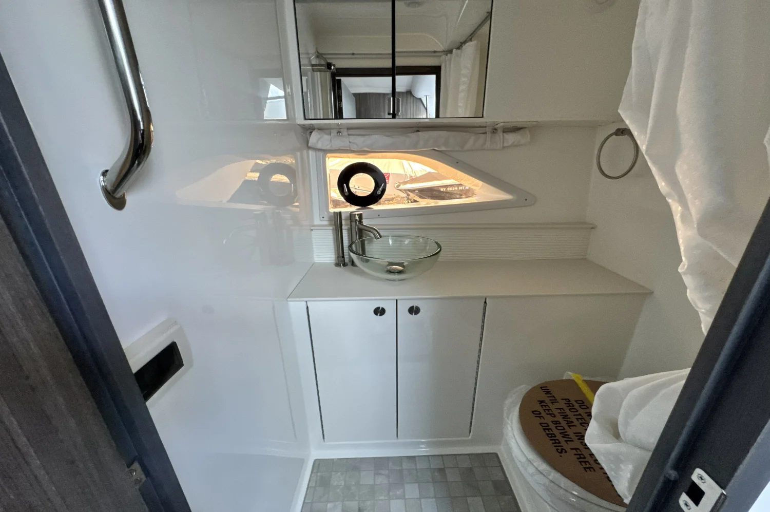 2026 Sea Ray Sundancer 320 Outboard Image Thumbnail #37