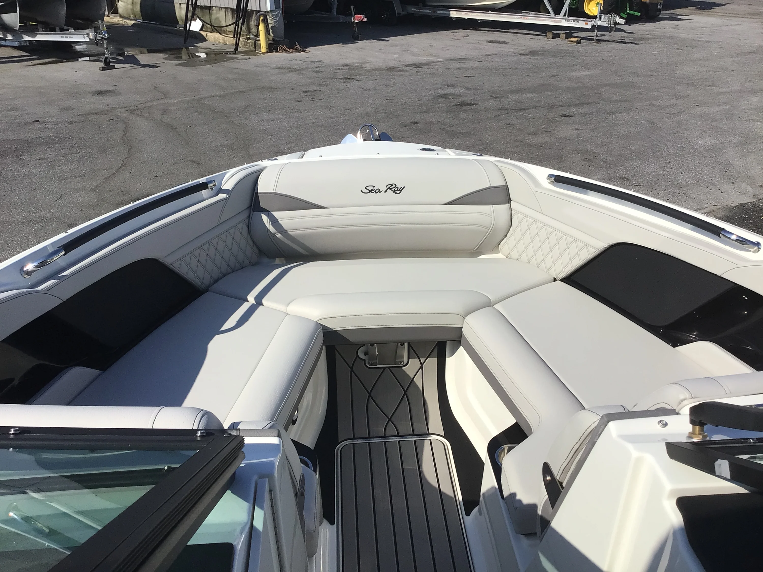 2026 Sea Ray SLX 280 Outboard Image Thumbnail #4