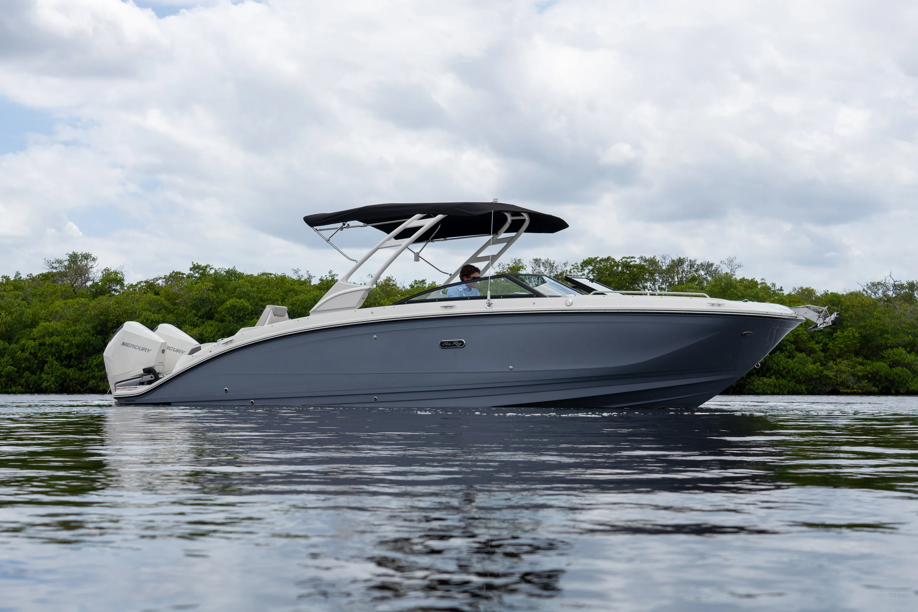 2026 Sea Ray SDX 290 Outboard Image Thumbnail #0