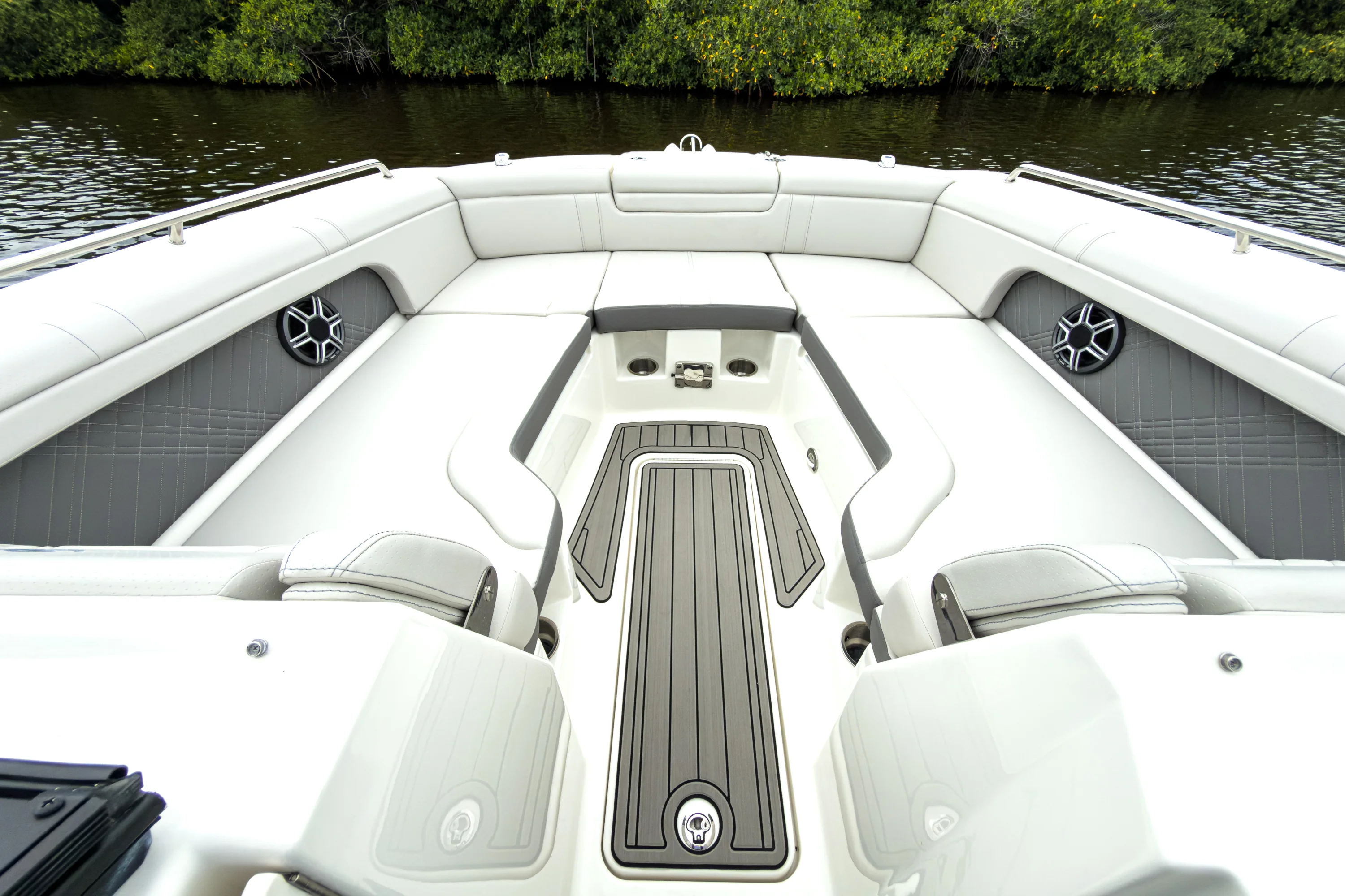 2026 Sea Ray SDX 290 Outboard Image Thumbnail #17
