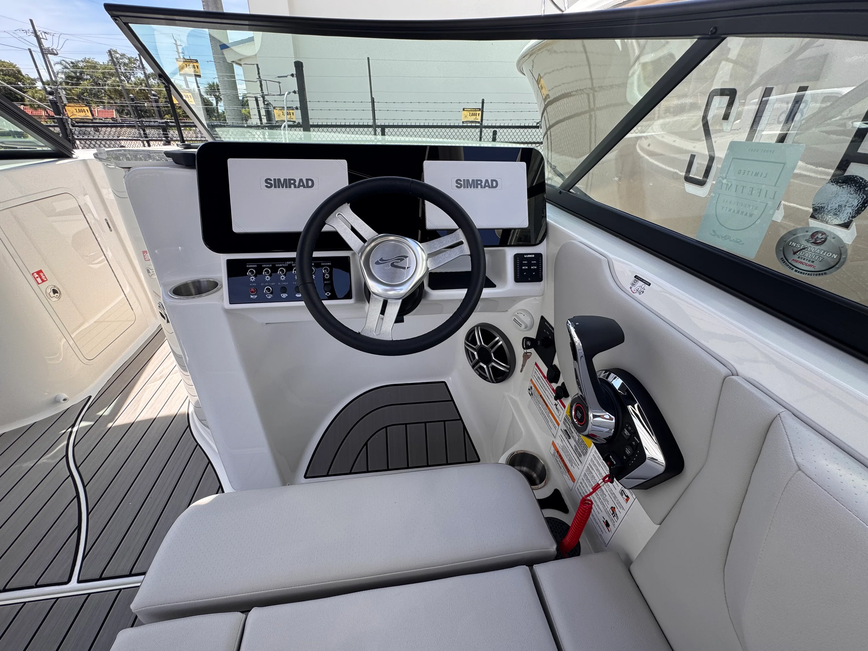 2026 Sea Ray SDX 230 Outboard Image Thumbnail #13