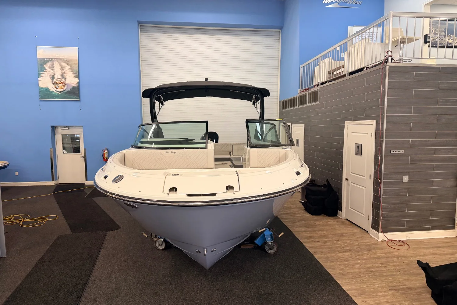 2026 Sea Ray SDX 250 Outboard Image Thumbnail #4
