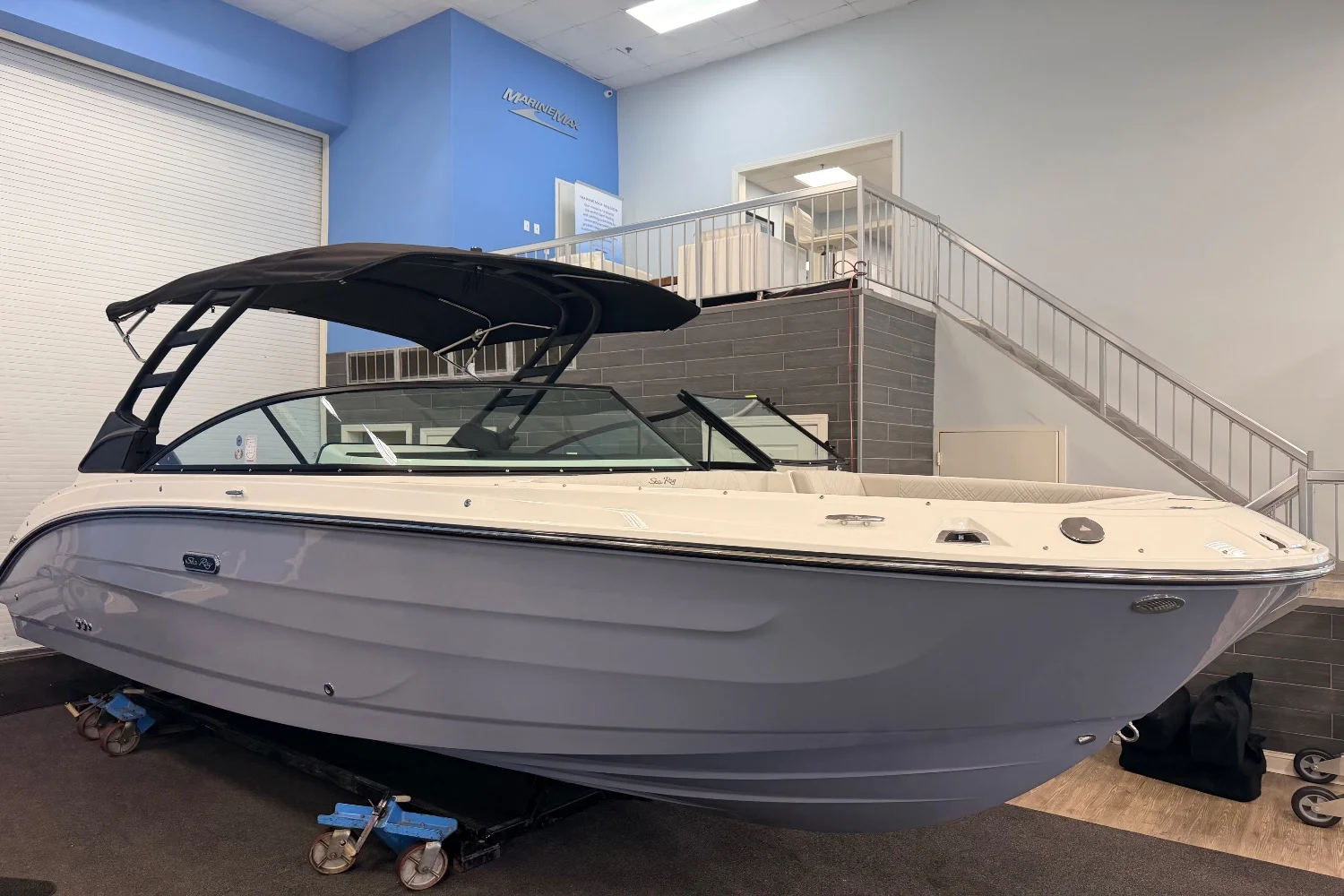 2026 Sea Ray SDX 250 Outboard Image Thumbnail #3